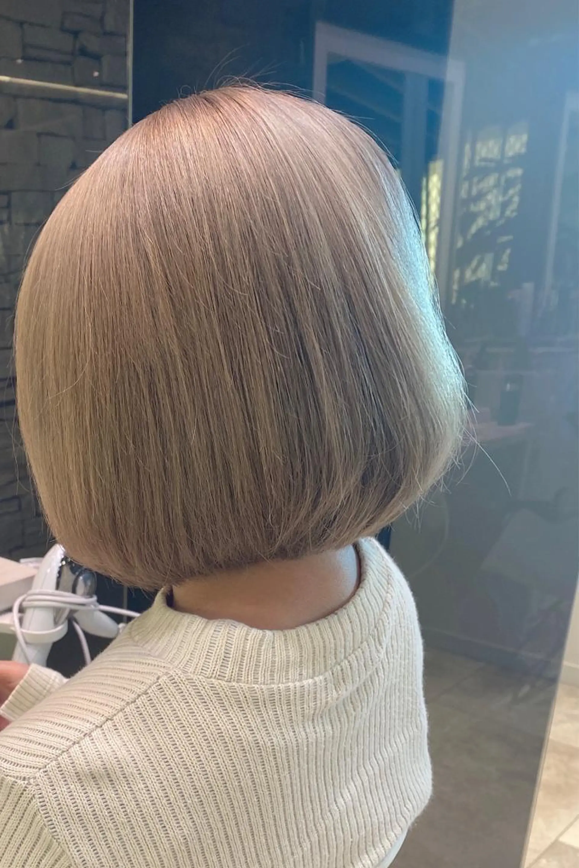 ショート カラー ベージュカラー カット ヘアカラー トリートメント 内藤 裕真  k-twoのヘアスタイル