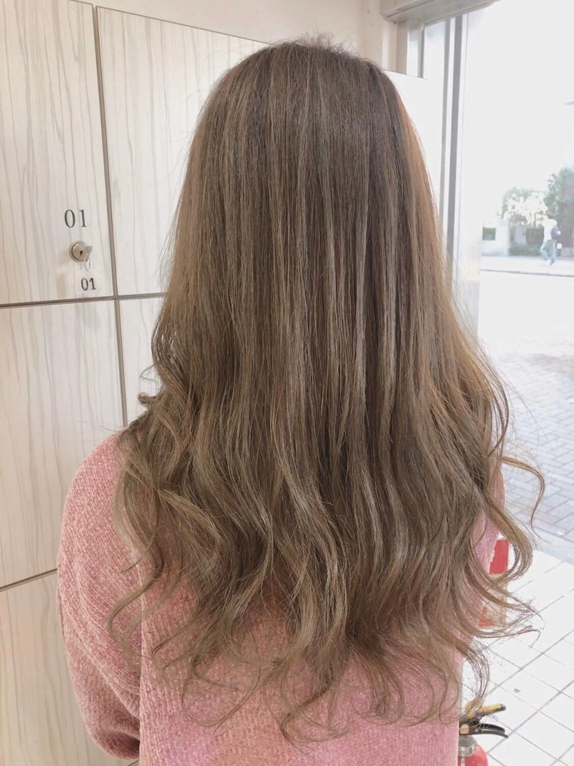セミロング カラー ベージュカラー カラーサロン ビスカリアのヘアスタイル