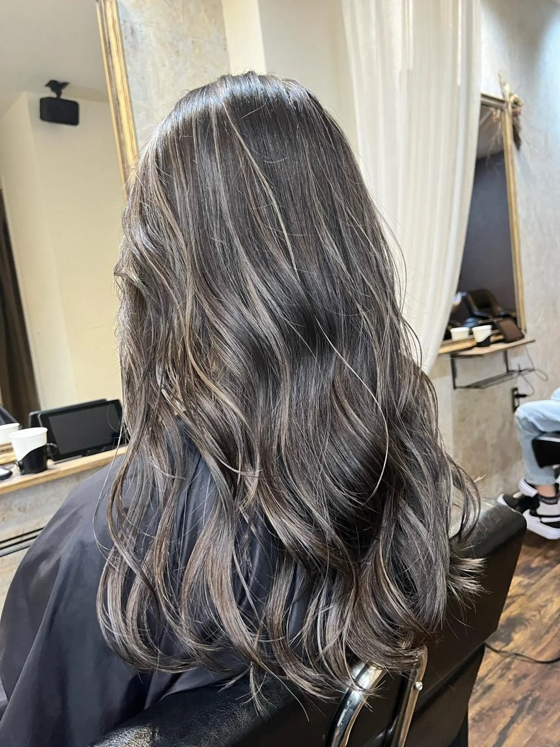 セミロング カラー Tsuyoki .のヘアスタイル