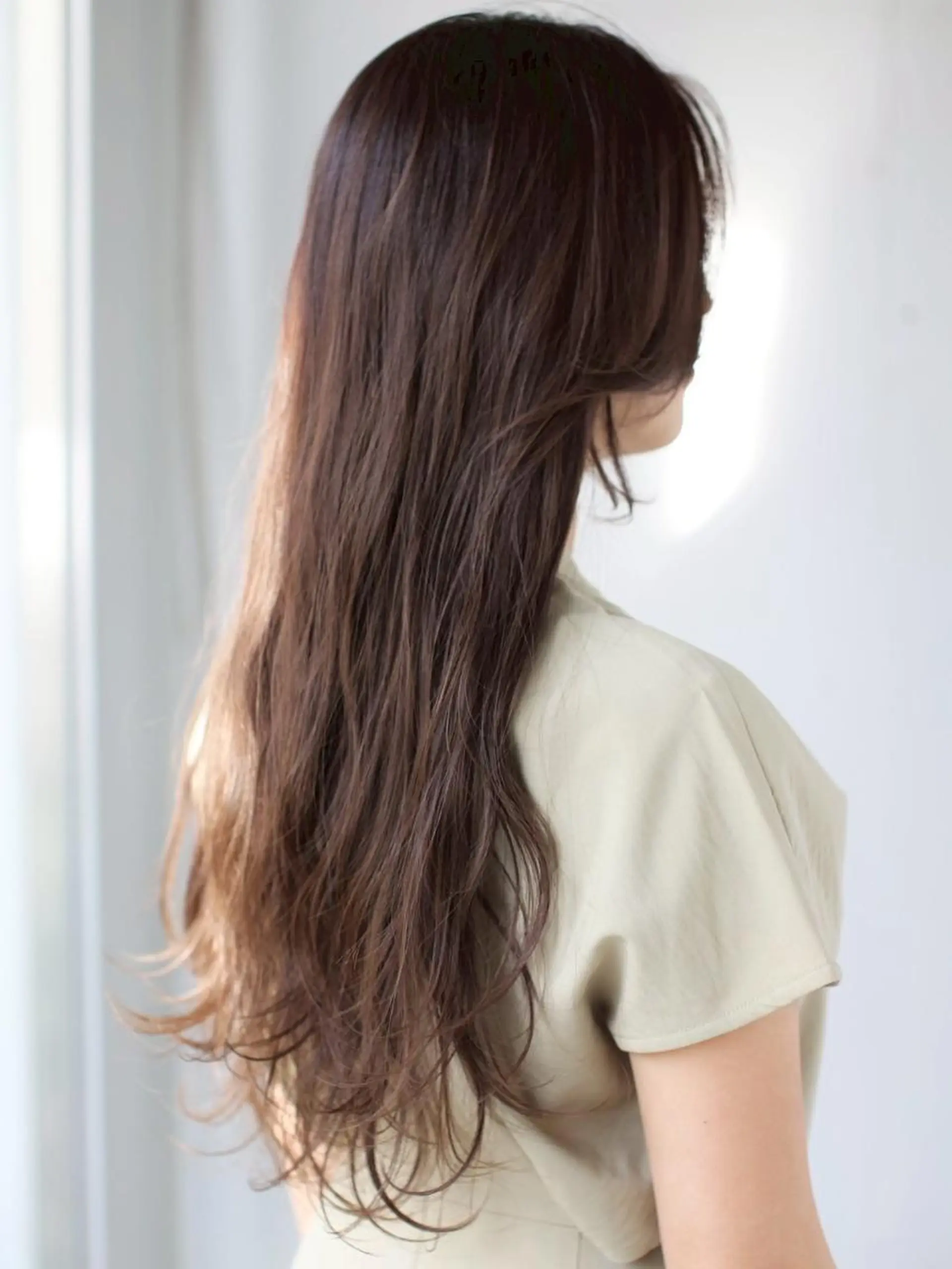 ロング 山崎 彩音のヘアスタイル