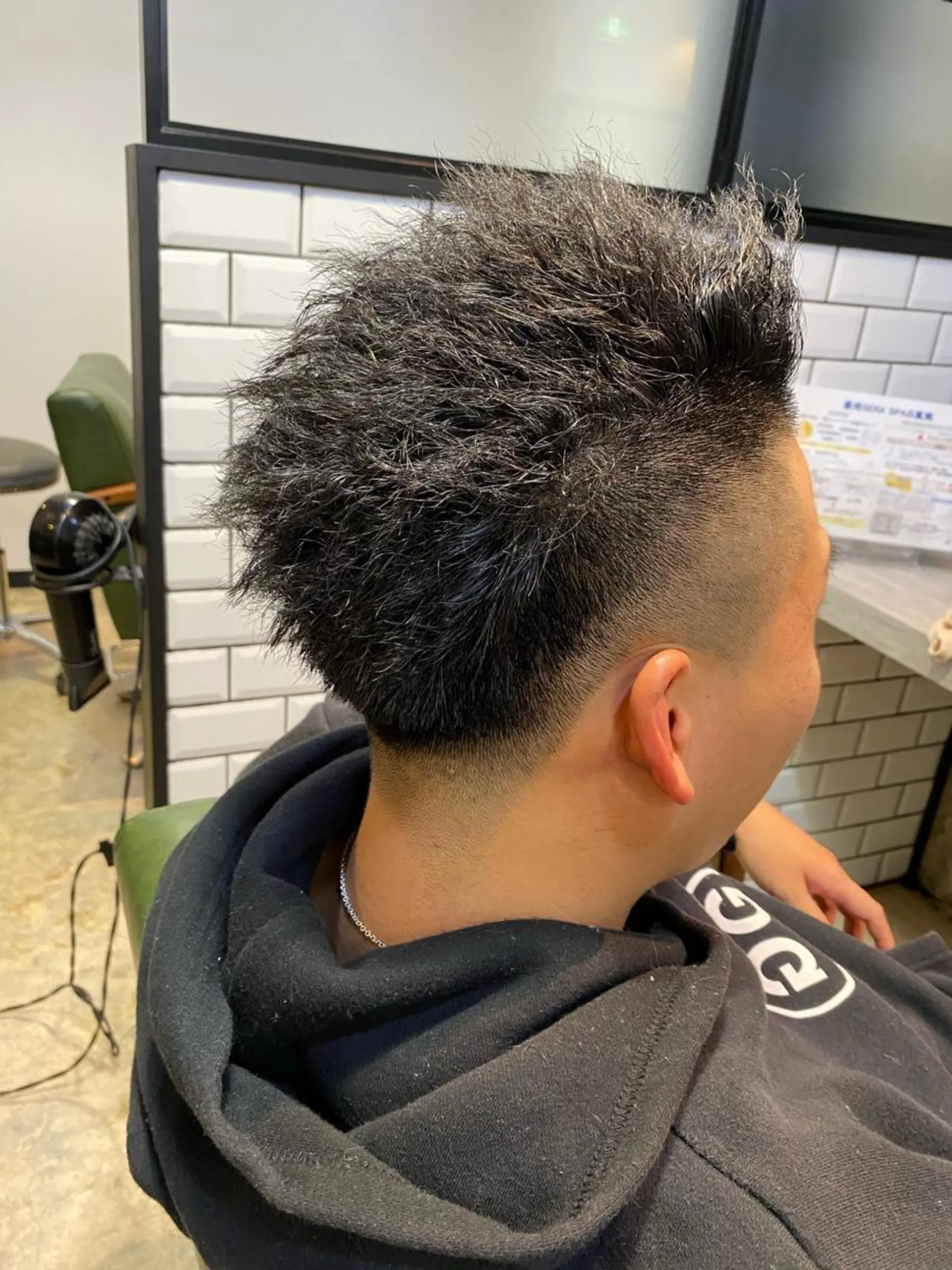 ショート メンズ メンズパーマ メンズツイストパーマ ツイストパーマ 齋藤 誉士のヘアスタイル