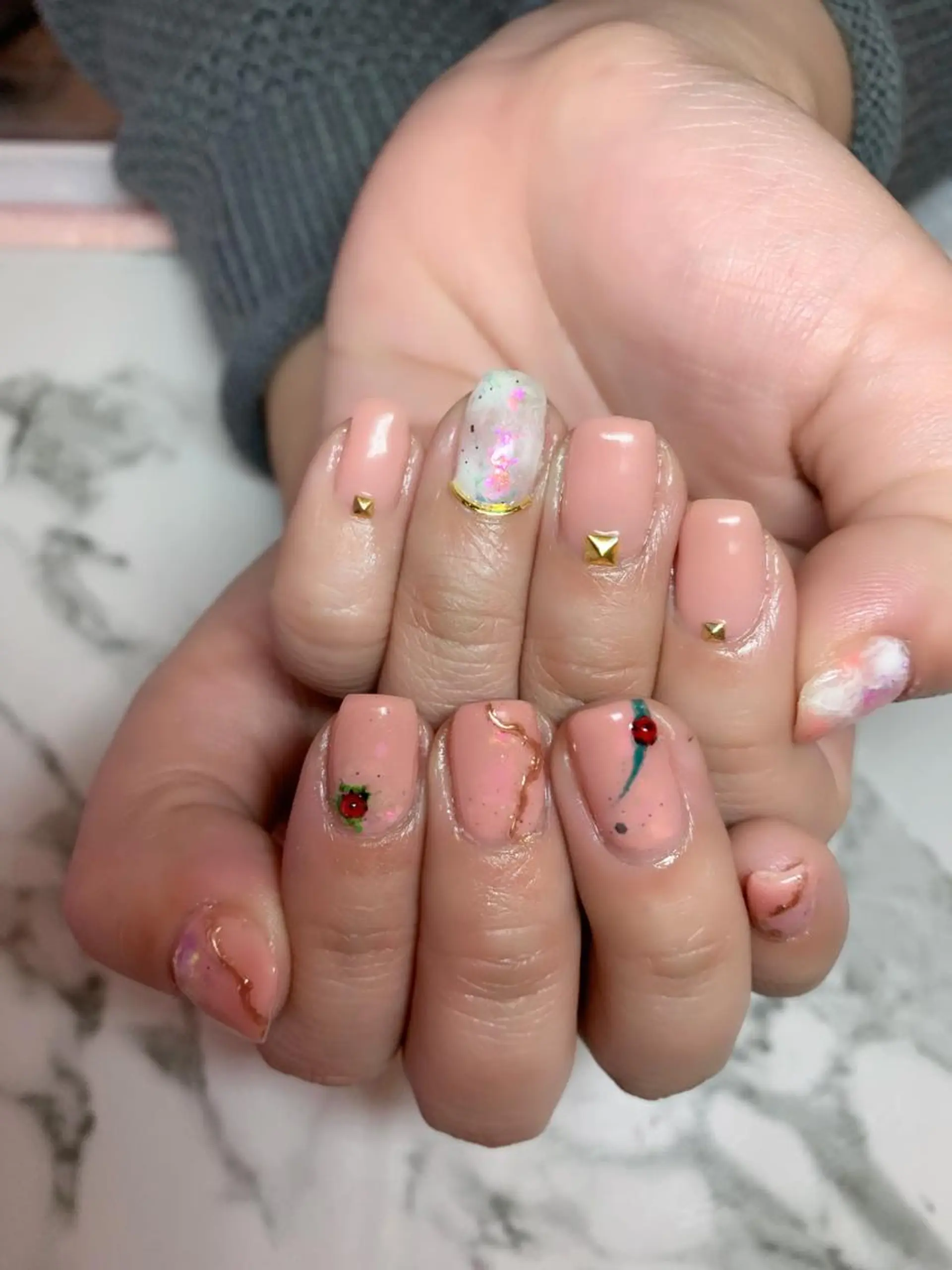 ネイル アニマル柄 アートネイル ニュアンスネイル 春ネイル ネイルチップ ハンドネイル x.1.0.nail ♡Cのネイルデザイン