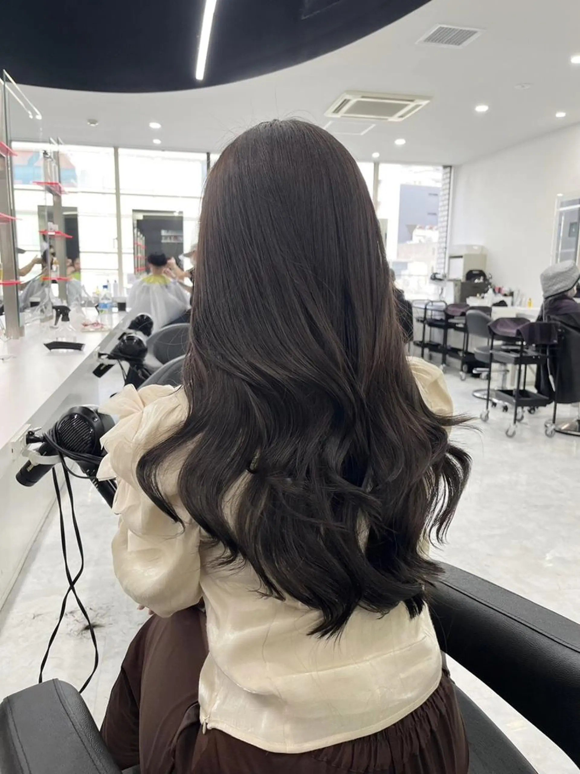 カラー トレンドスタイル💘 韓国/レイヤーのヘアスタイル