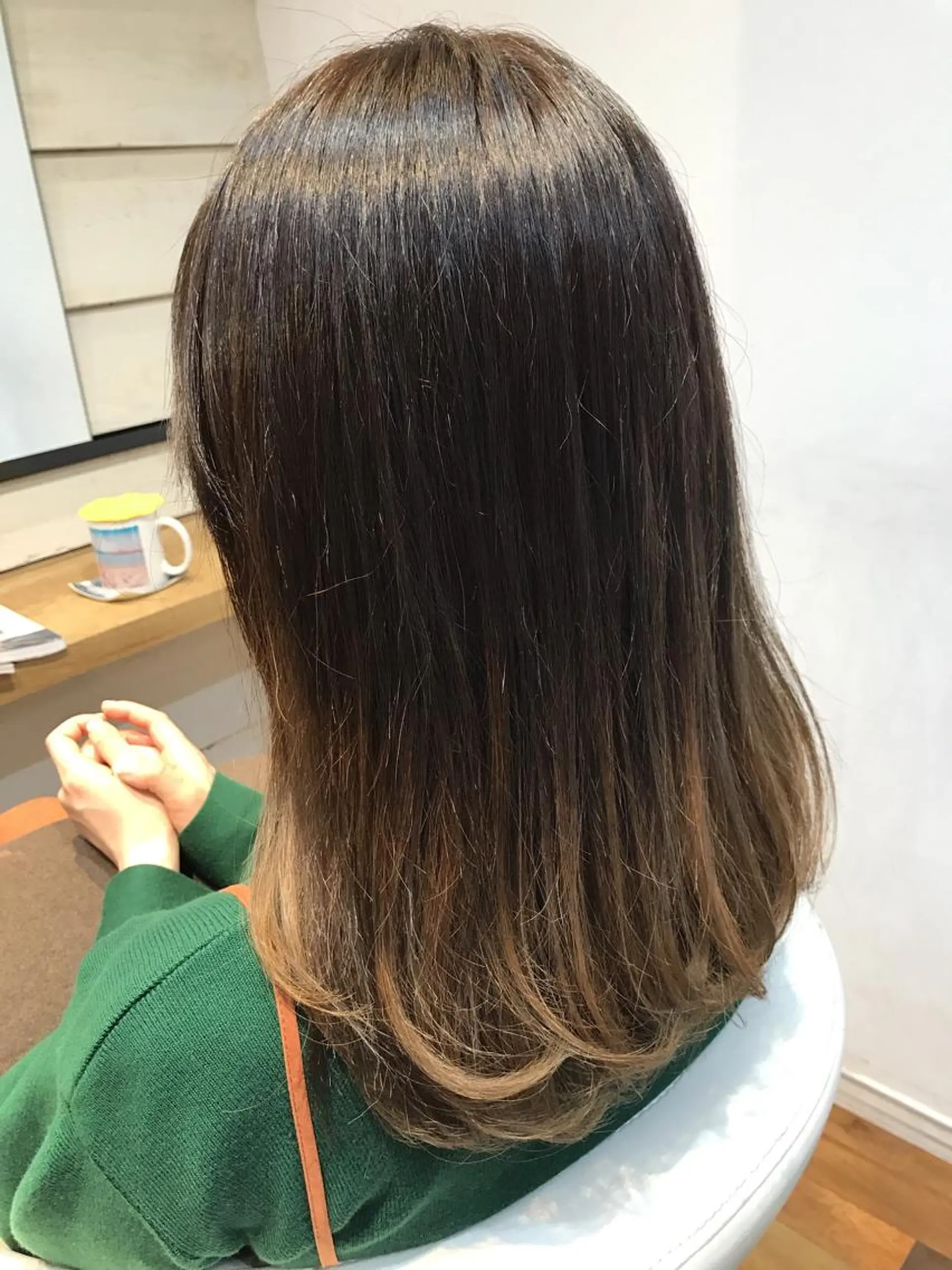 セミロング カラー アッシュ ベージュカラー グラデーションカラー ヒロミ/アレンジ/ アンニュイ/透け感のヘアスタイル