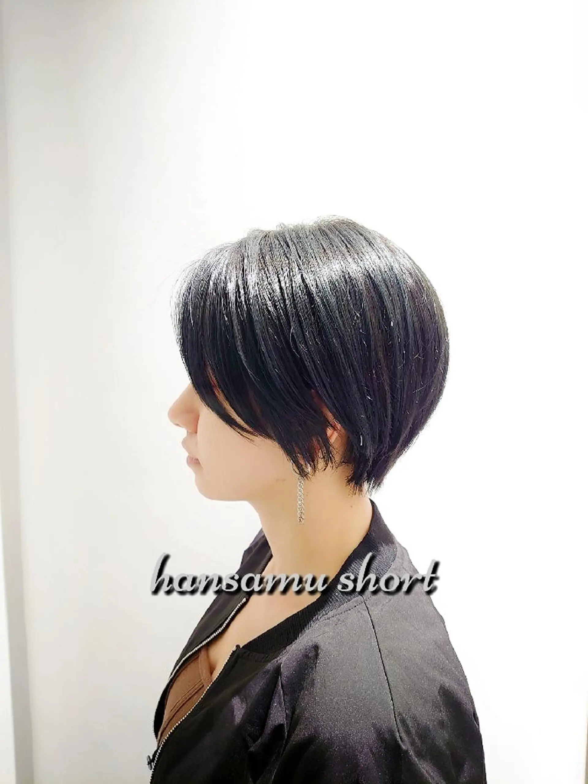 ショート カラー ハンサムショート 黒髪 ブルーカラー ブルーブラック ショートヘア GO TODAY SHAiRE SALON キラリトギンザ店所属・🐱higajo🐱 比嘉門(ヒガジョウ)のヘアスタイル