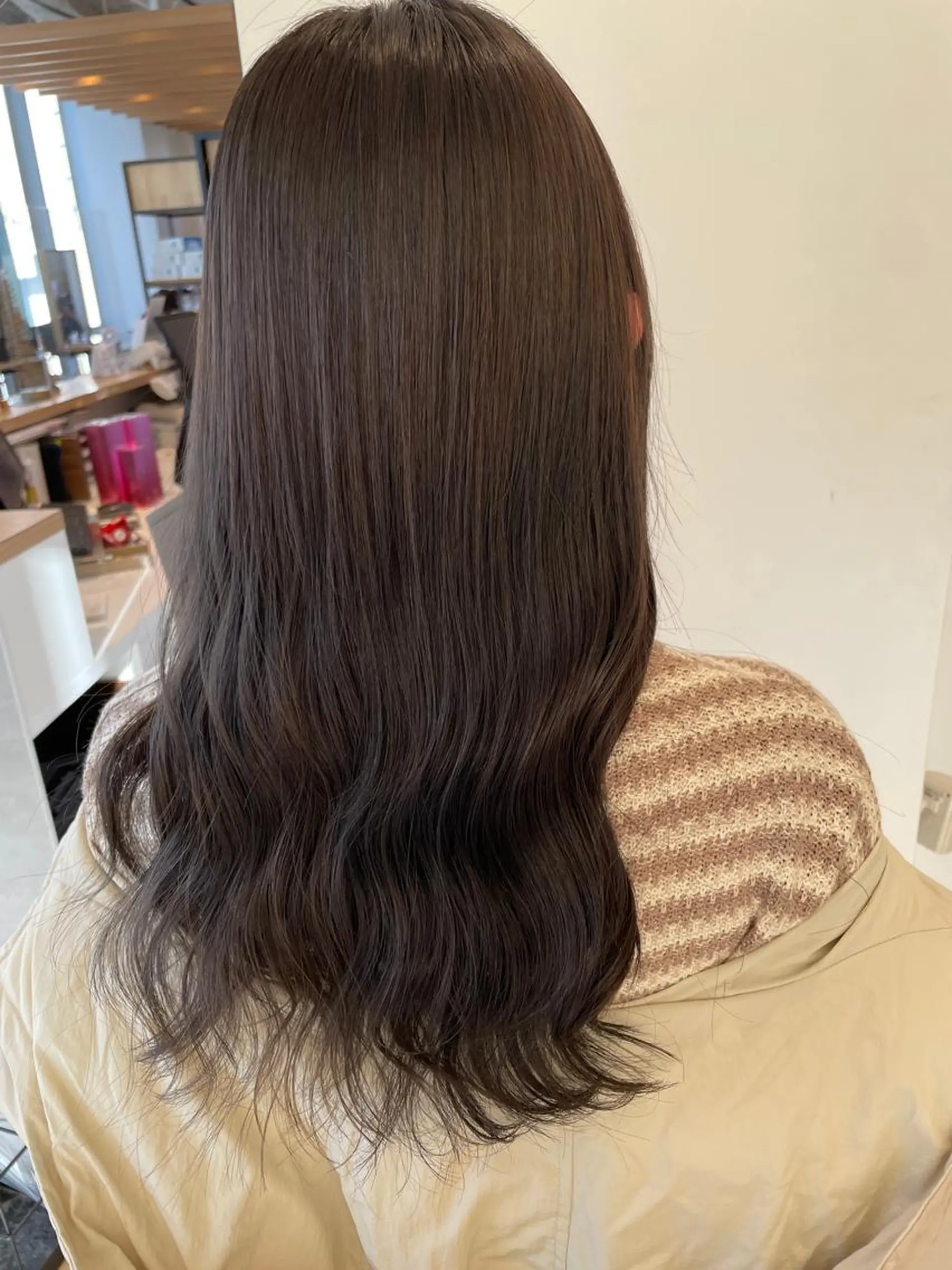 ミディアム カラー カット ヘアカラー トリートメント 美髪形成!色素改善! 秋田 和輝のヘアスタイル