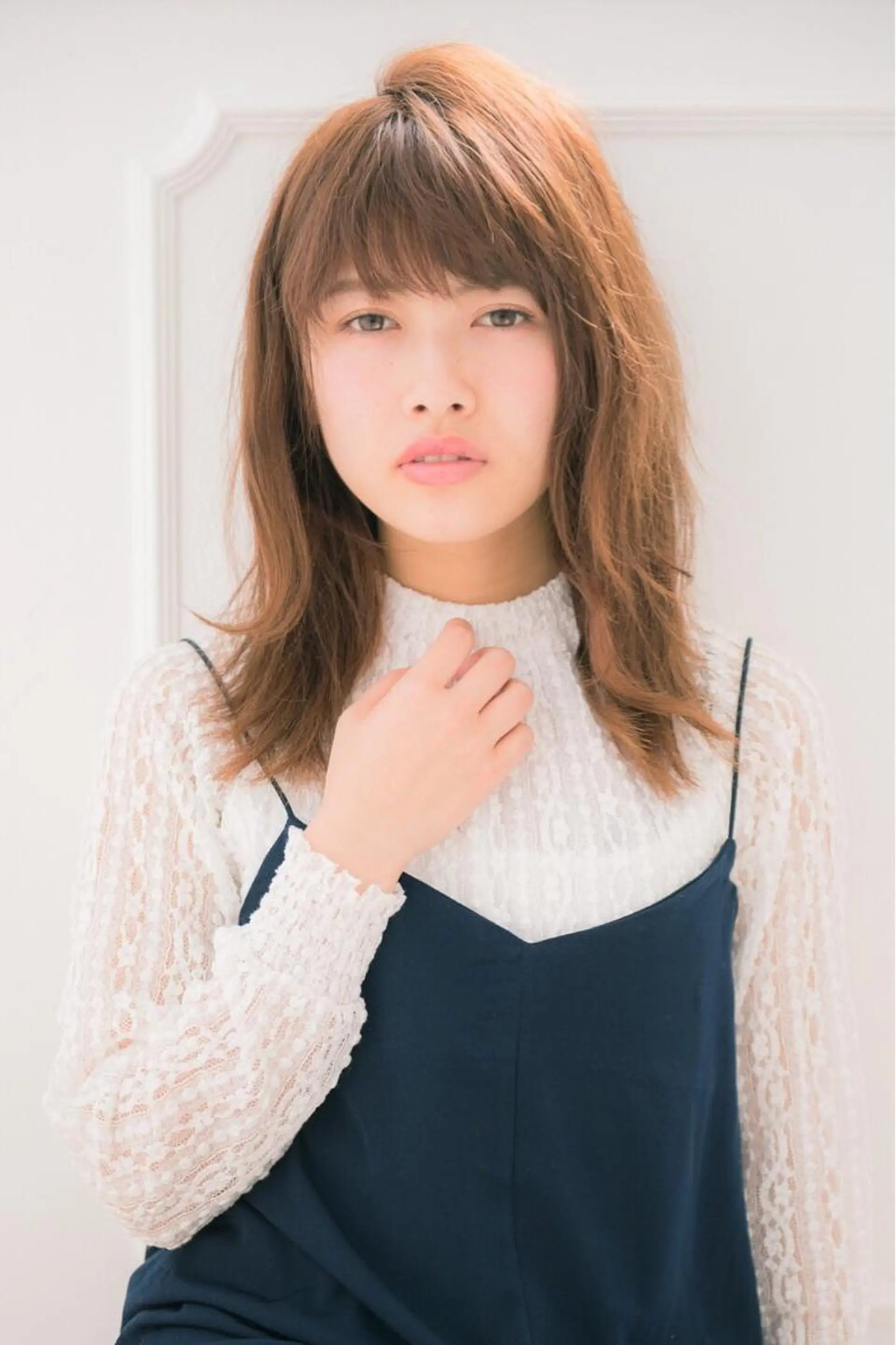 ミディアム カラー カット ヘアカラー 朝比奈 志保のヘアスタイル