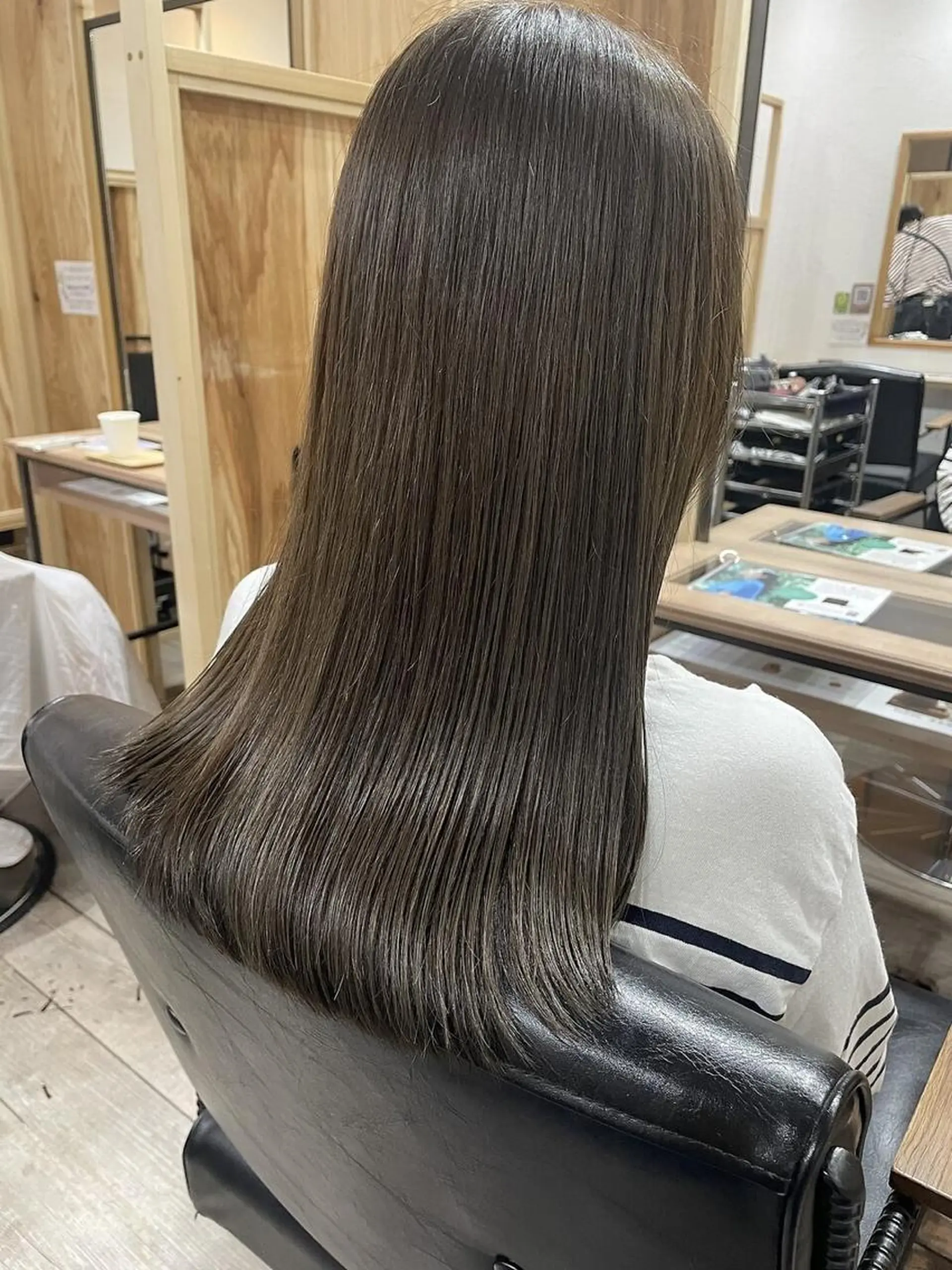 ロング FERIA梅田🖤 透明感カラー🎀のヘアスタイル