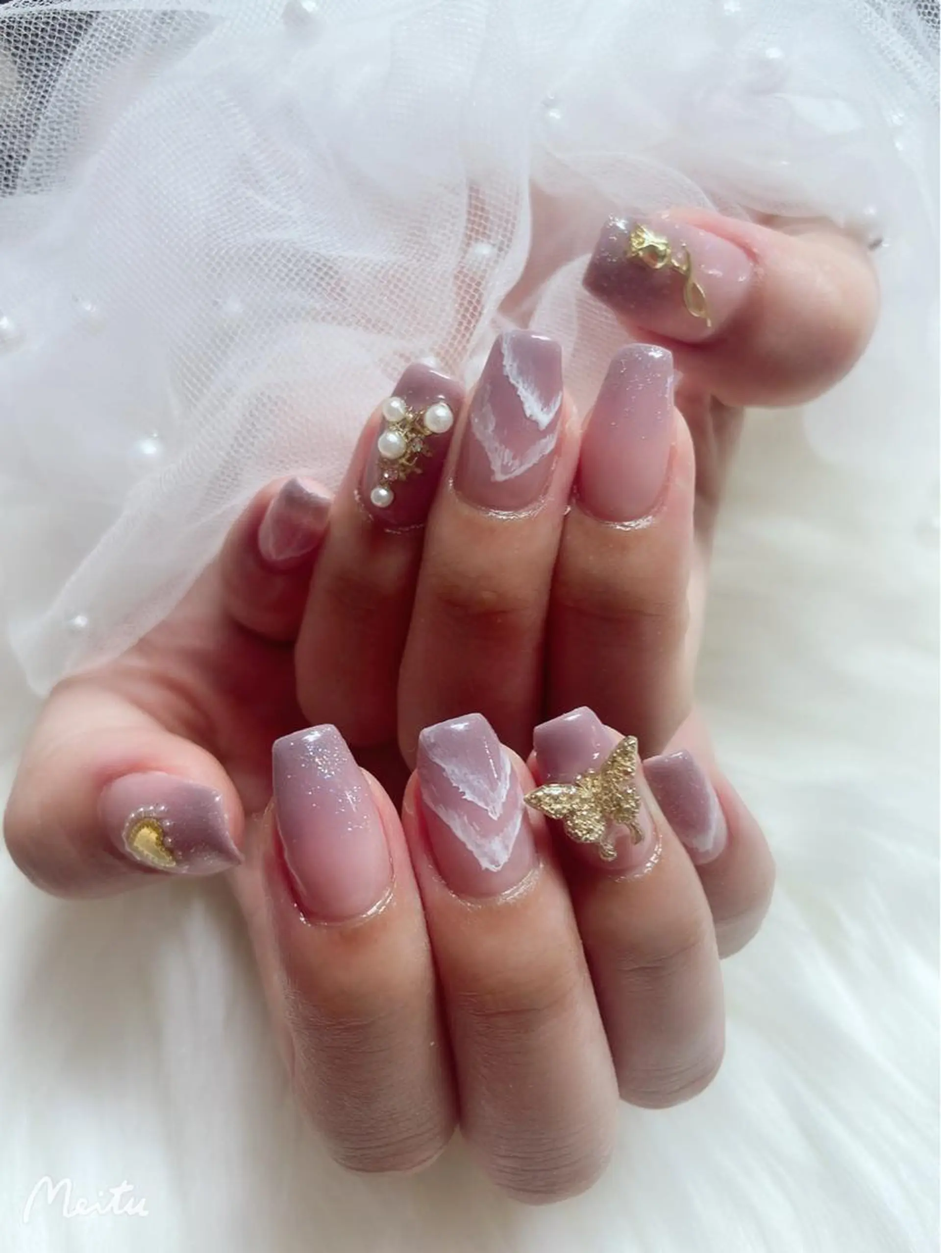 ネイル ハンドネイル ＆ME アンドミーのネイルデザイン