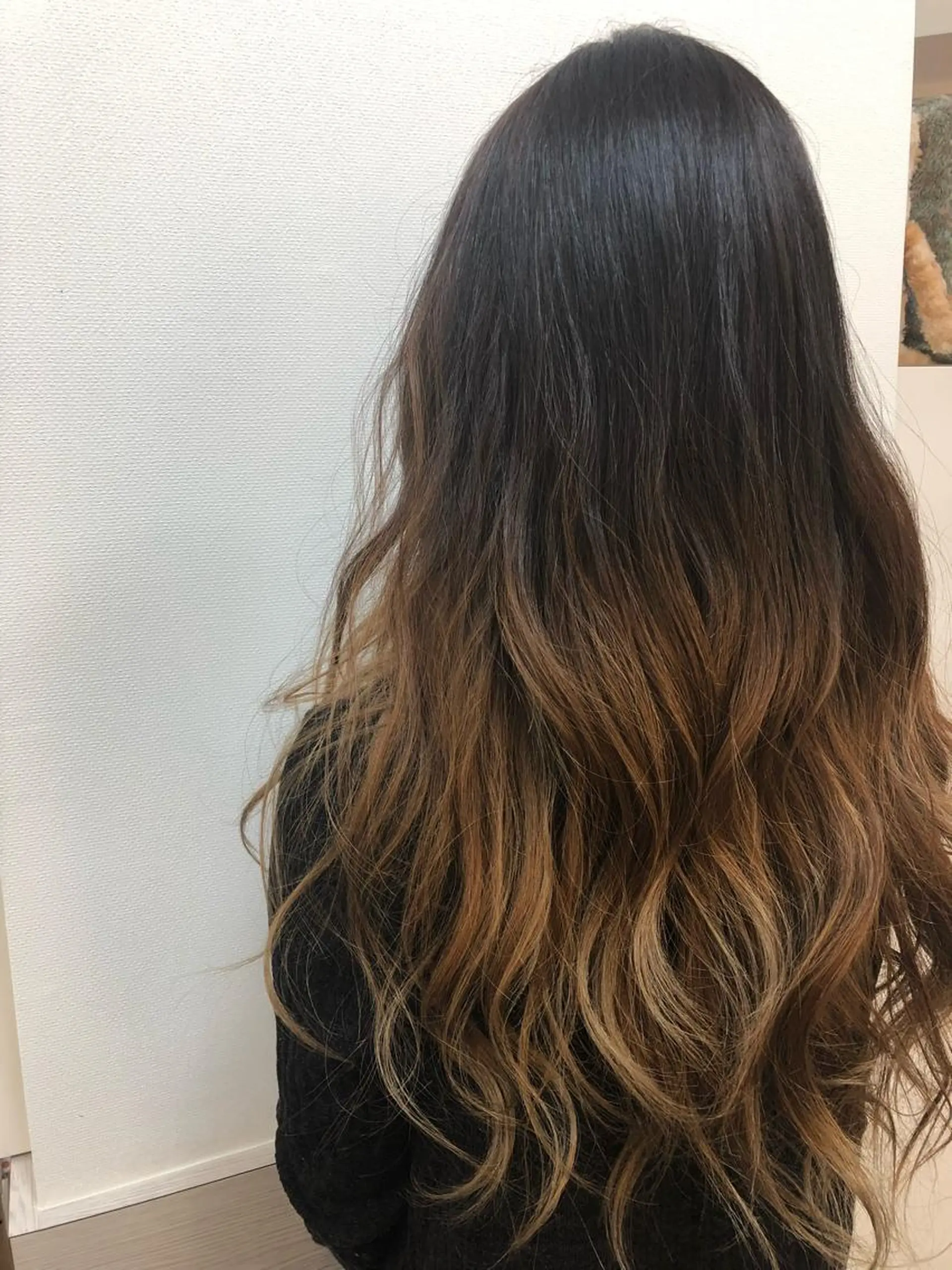 ロング ブローチェ マカナ所属・三瓶 眞実子のヘアスタイル