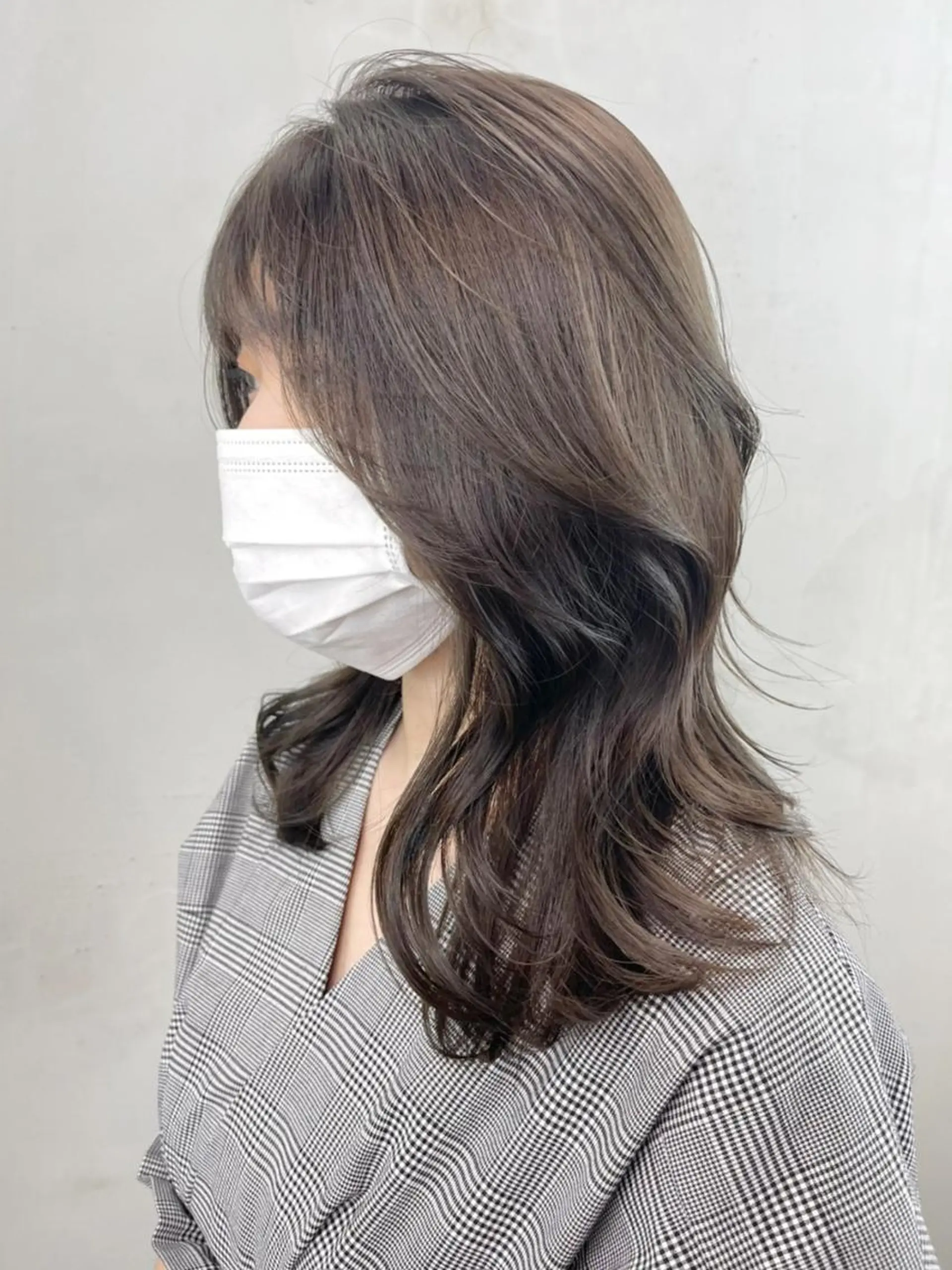 ミディアム カラー くびれヘア くびれレイヤー レイヤーカット ITbyALBUM 松戸のヘアスタイル