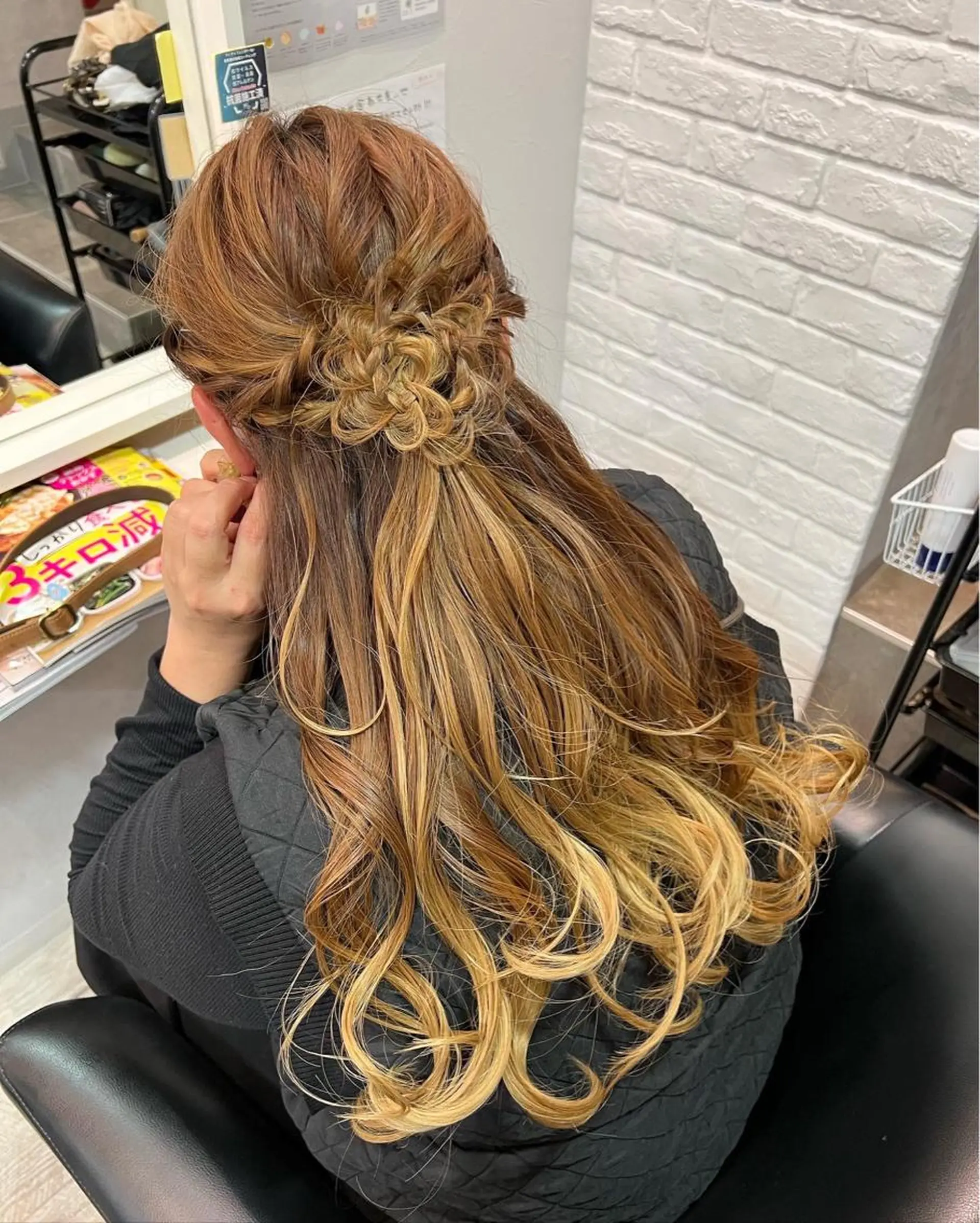 ロング ヘアアレンジ ハーフアップ 西村 美羽のヘアスタイル