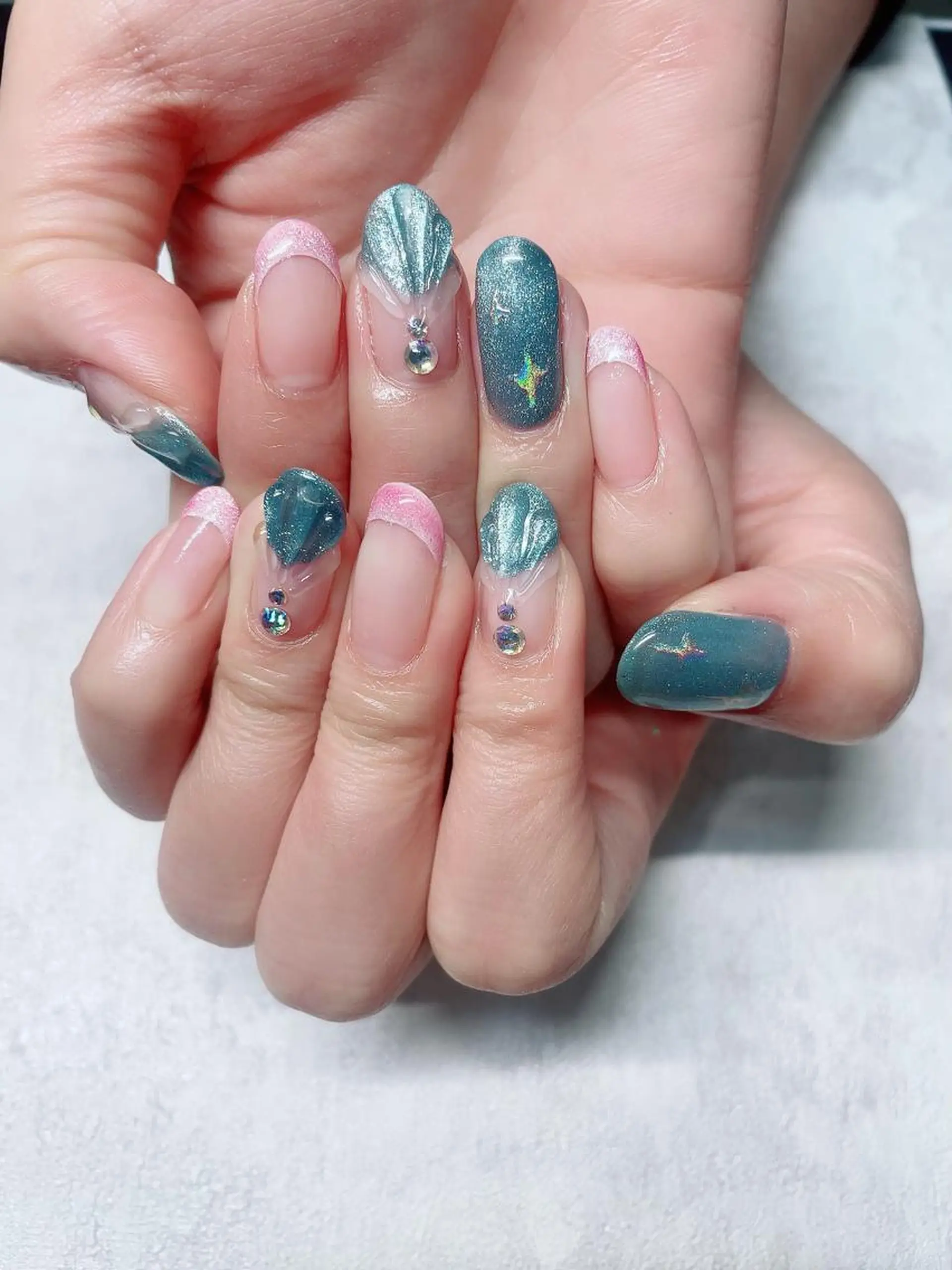 ネイル アートネイル フットネイル キラキラネイル ニュアンスネイル オフィスネイル nail happiness.のネイルデザイン