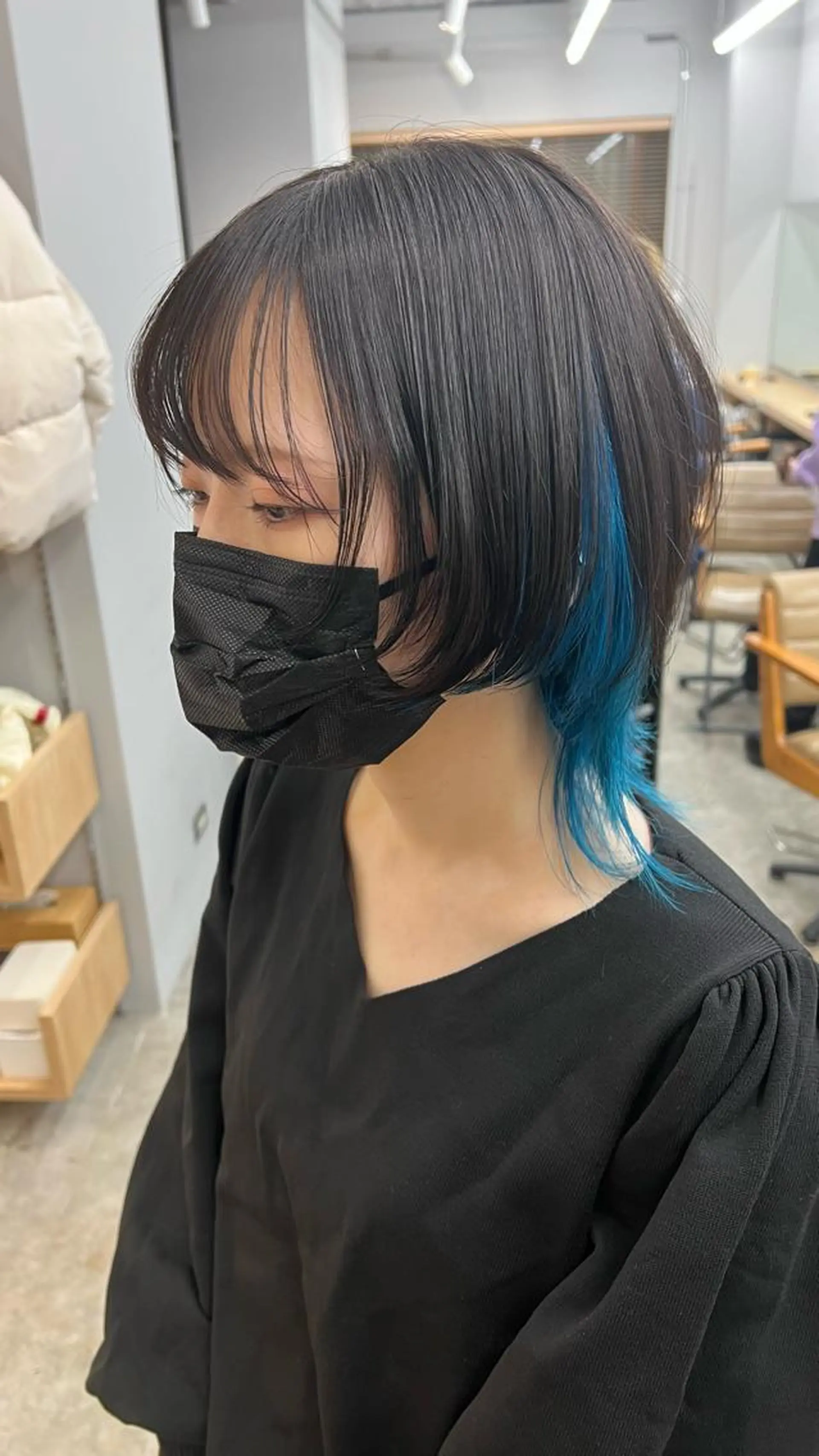 ショート ウルフカット SALOWIN柏Suite所属・ブリーチ毛の縮毛矯正 ハイトーン/岡本智樹のヘアスタイル