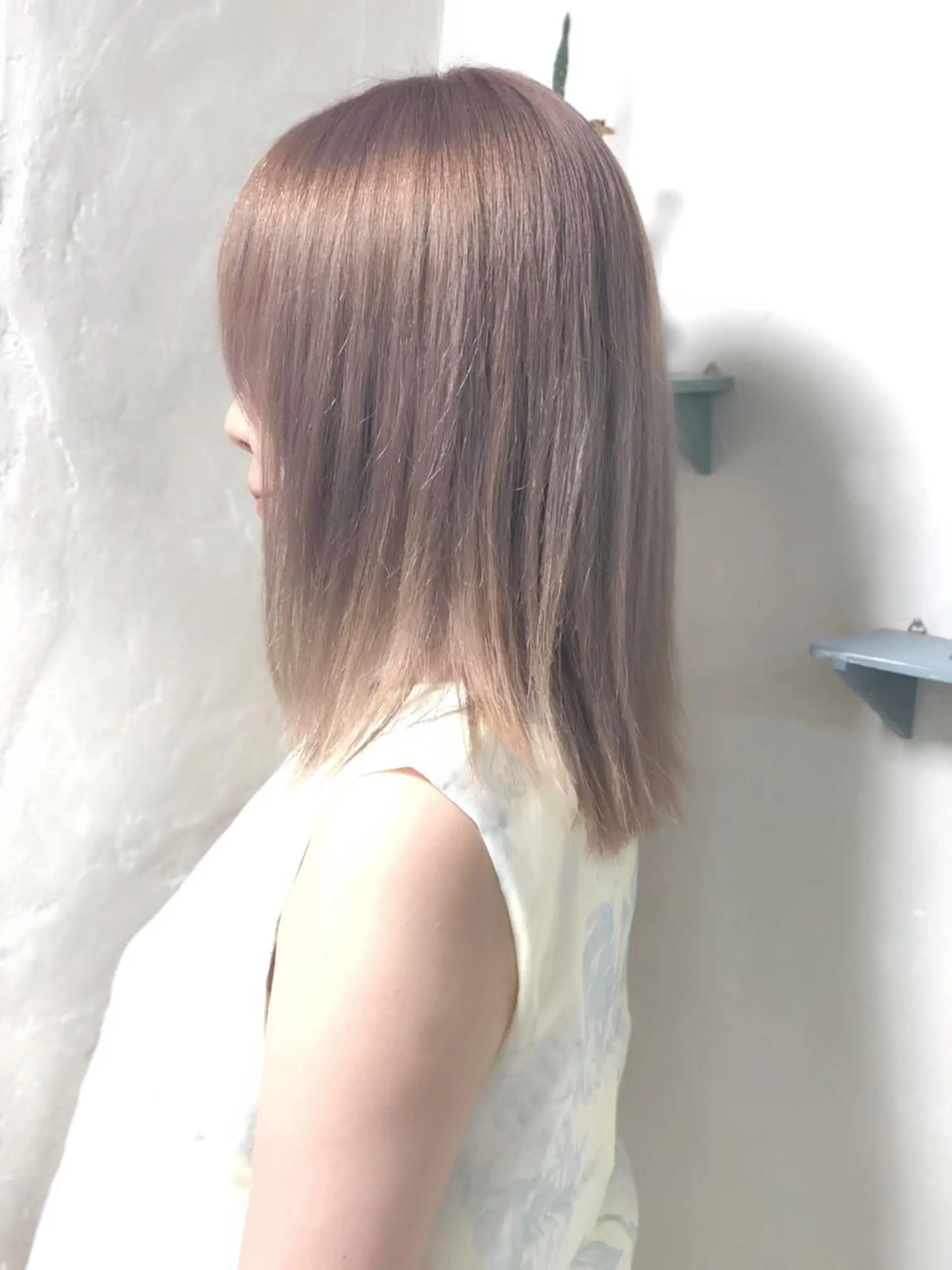 ミディアム カラー パーマ ヘアアレンジ ブリーチ カット ヘアカラー トリートメント 推し活専用 【派手髪】飯野ゆかりのヘアスタイル