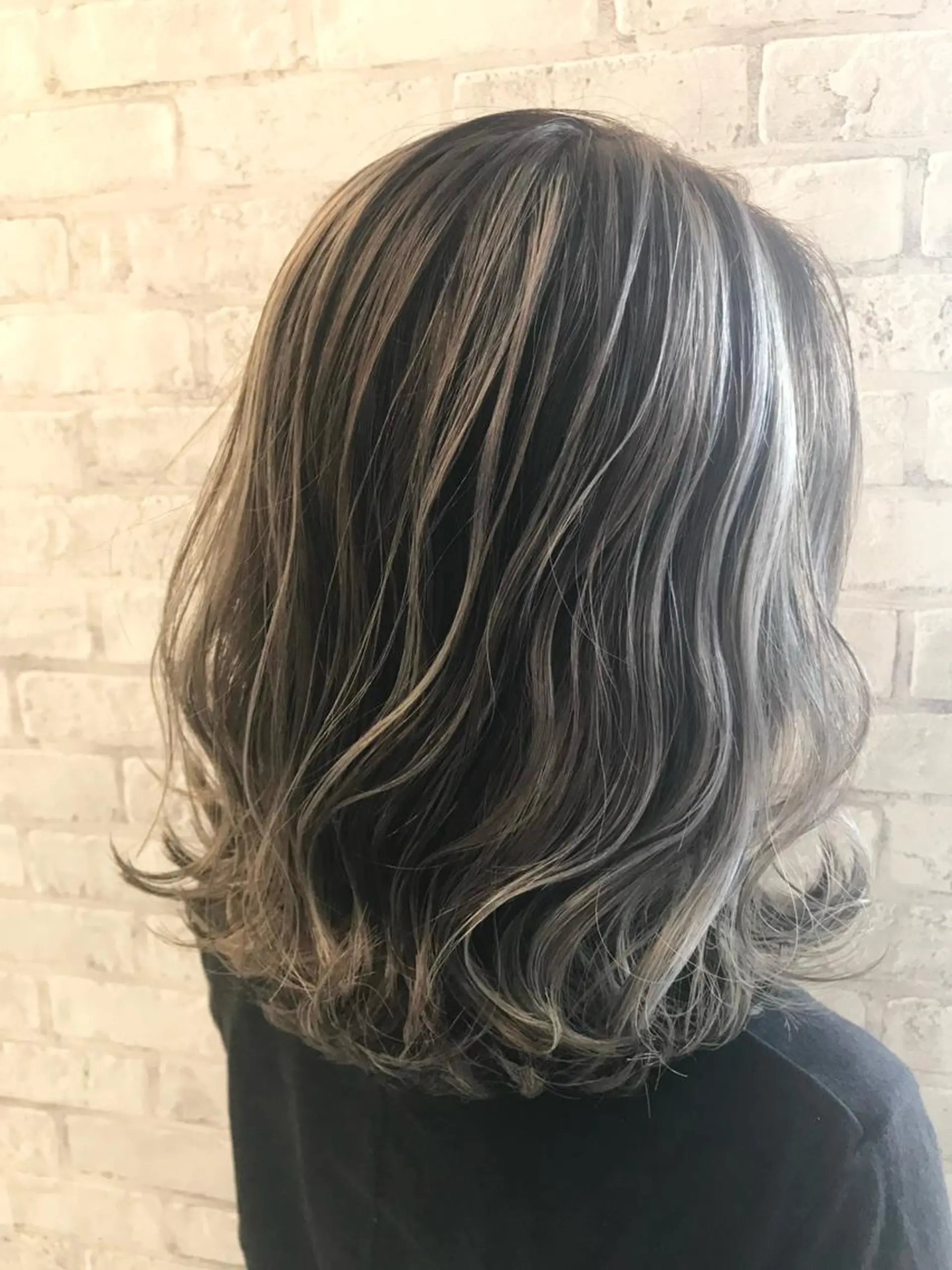 ミディアム ハイライト アース越谷 レイクタウン店のヘアスタイル