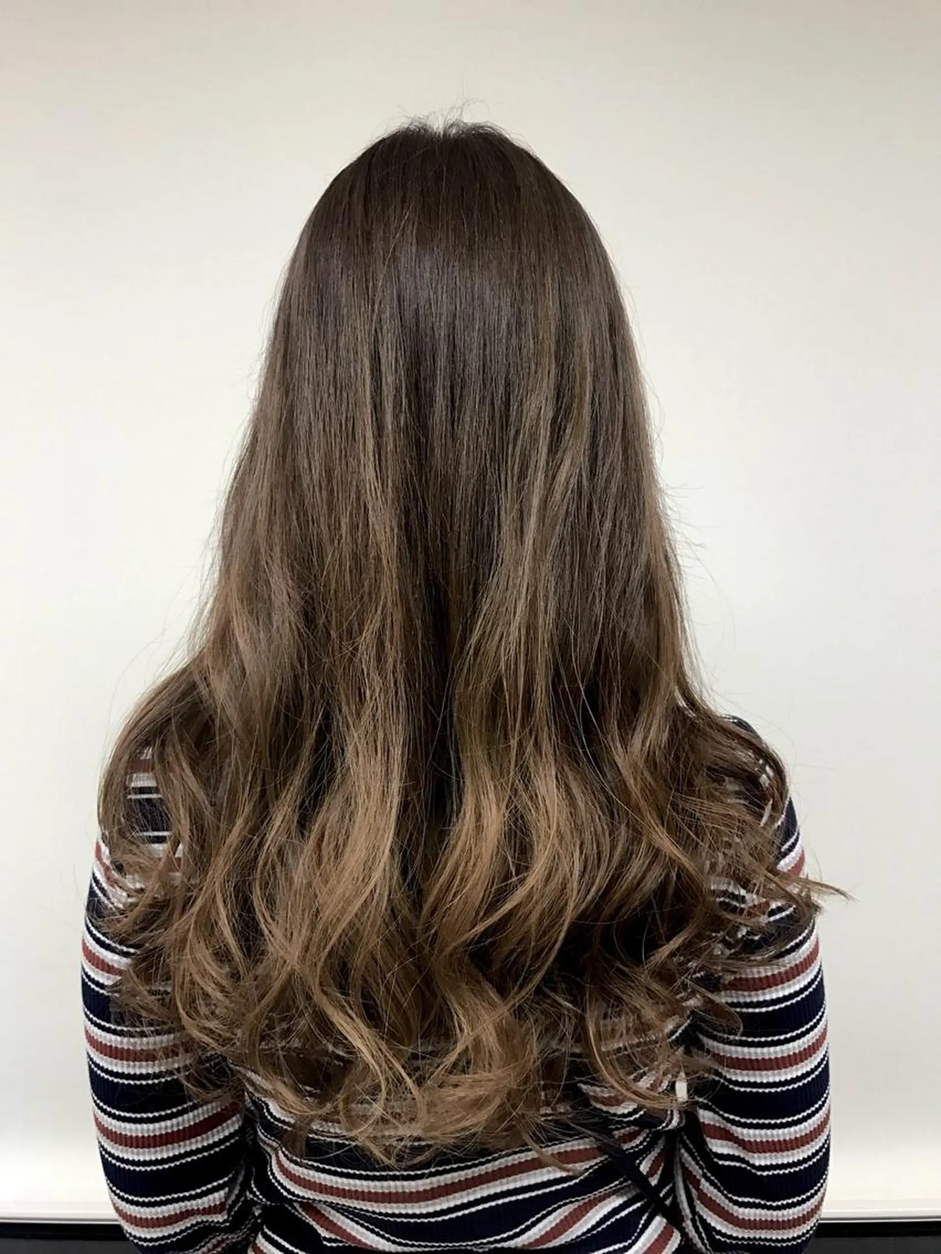 ロング カラー ヘアカラー トリートメント ヘアサロン&脱毛 BACKSTAGE栄のヘアスタイル