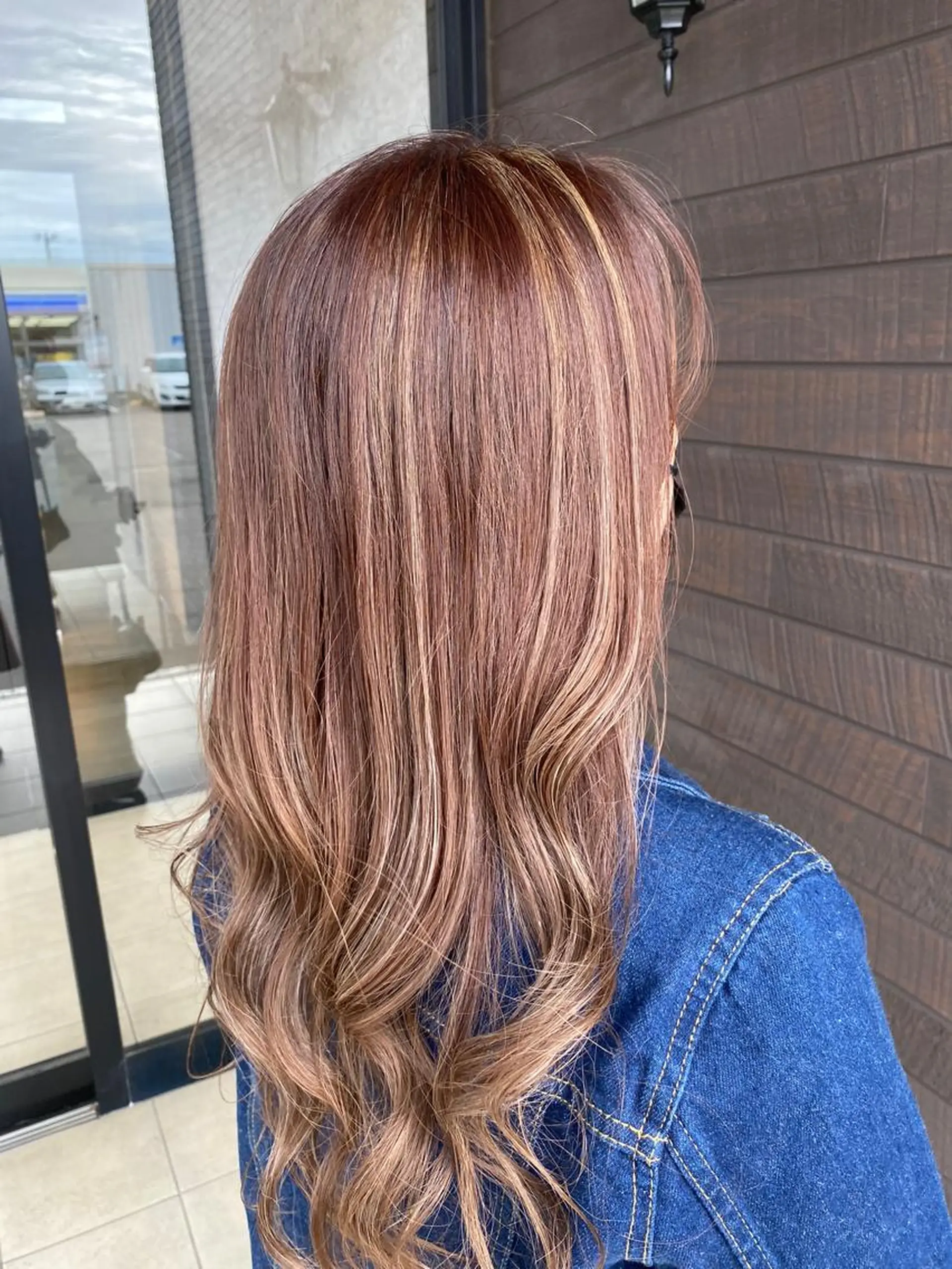 ロング カラー ヘアアレンジ ベージュカラー ハイライトカラー ピンクカラー ピンクベージュ ハイライト カット パーマ 縮毛矯正 トリートメント 【earth】オガタ 🫧髪質改善縮毛🫧のヘアスタイル