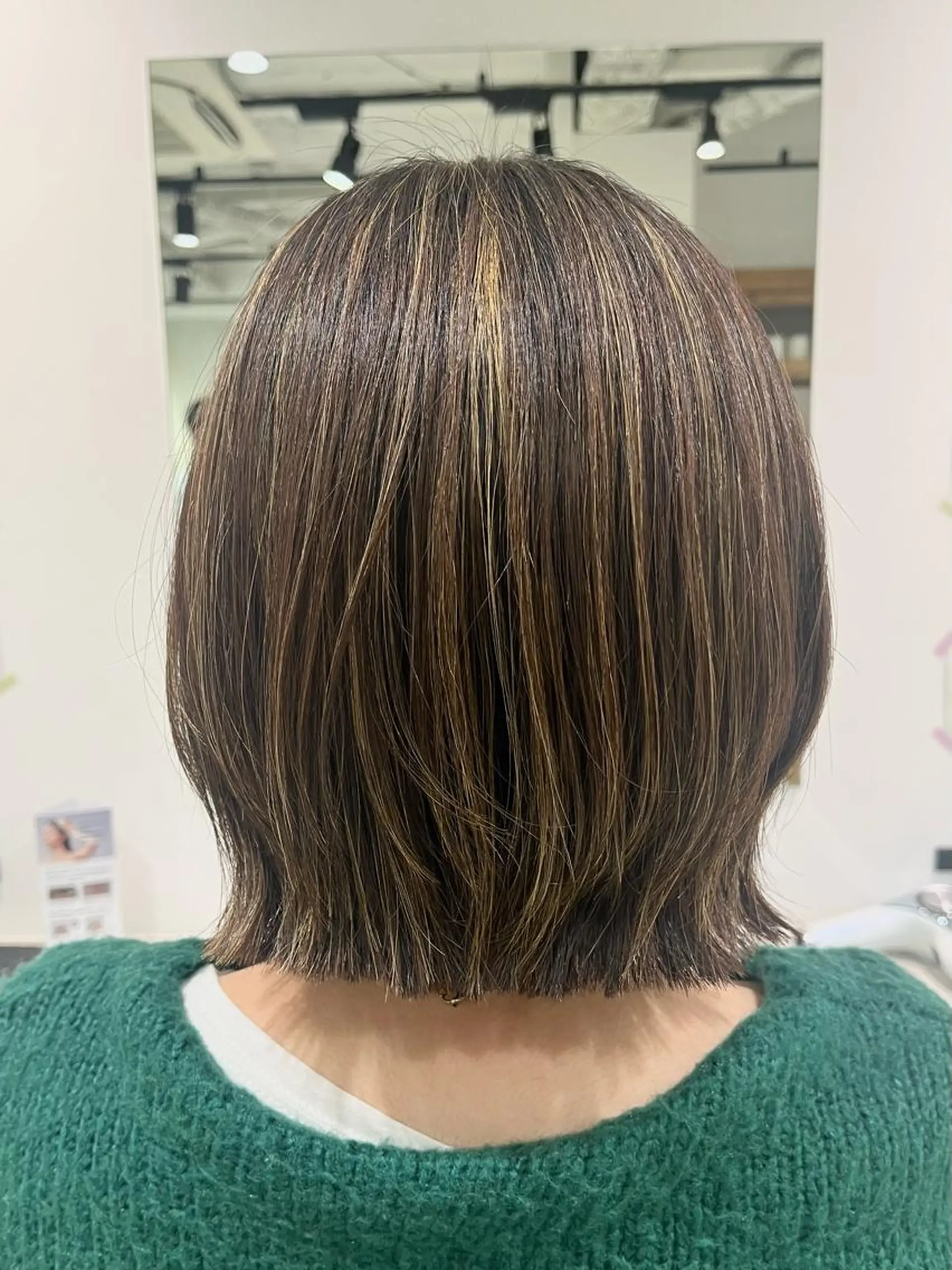 ミディアム カラー レイヤー/顔まわり 透明感カラー柳澤優名のヘアスタイル