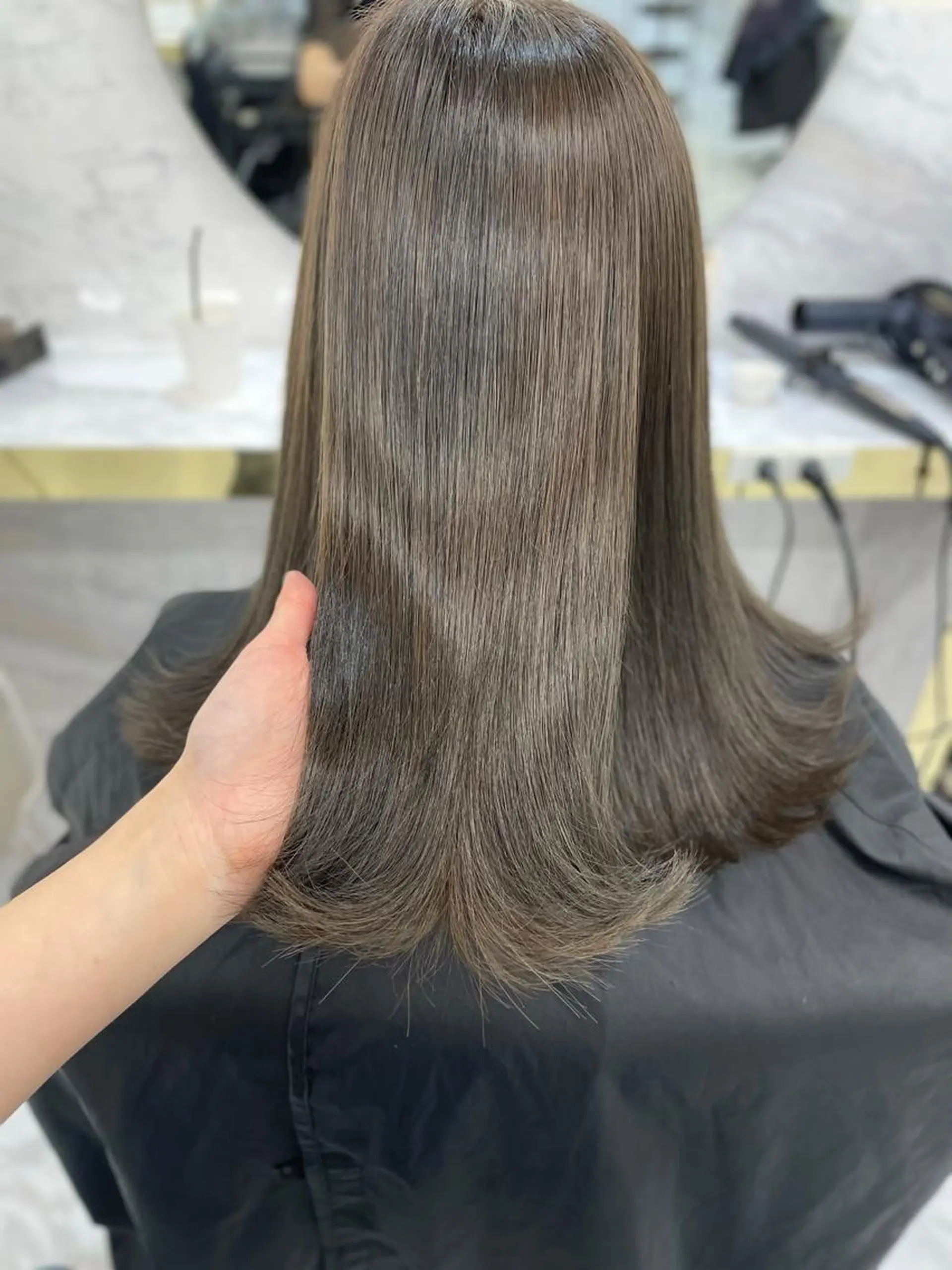 セミロング カット ヘアカラー トリートメント 似合わせのプロ🕊 美髪矯正/ioriのヘアスタイル