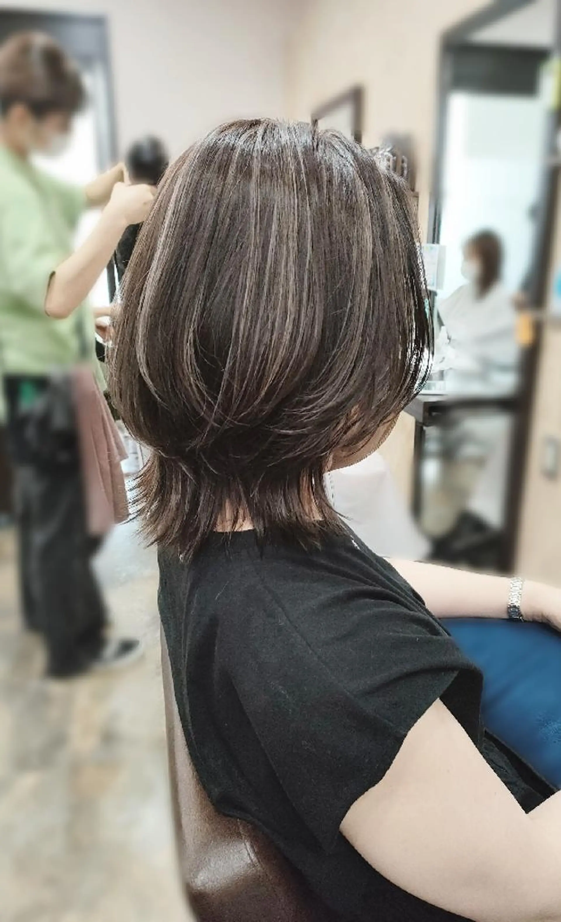 ミディアム カラー グレージュ ハイライトカラー ハイライト カット ヘアカラー sepiage trois所属・酒井 亜希のヘアスタイル