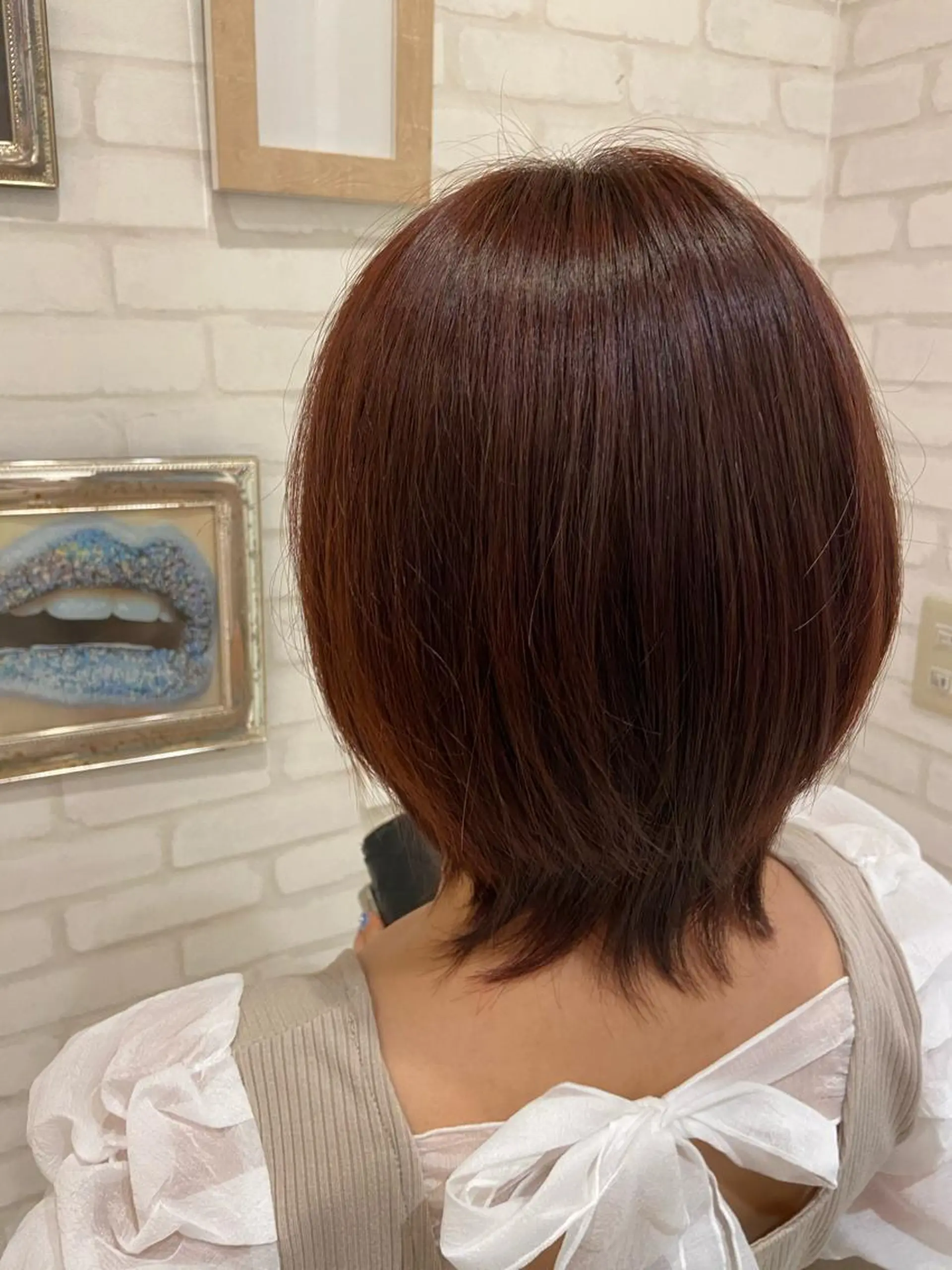 ショート カラー 石崎 真維のヘアスタイル