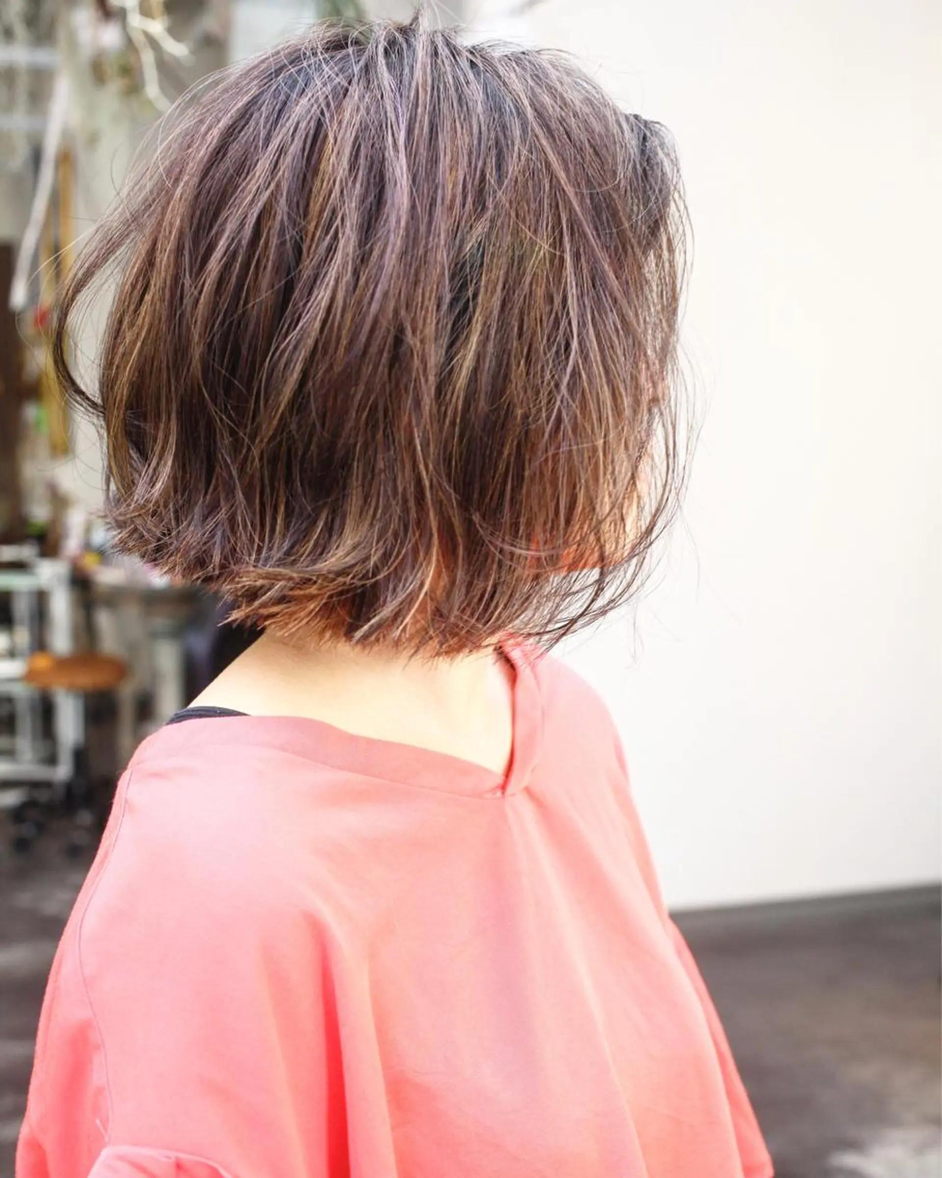 ショート カラー ヘアアレンジ 切りっぱなしボブ アッシュ グラデーションカラー ハイライトカラー ボブ Mariana/ 鶴原-ハイライトのヘアスタイル