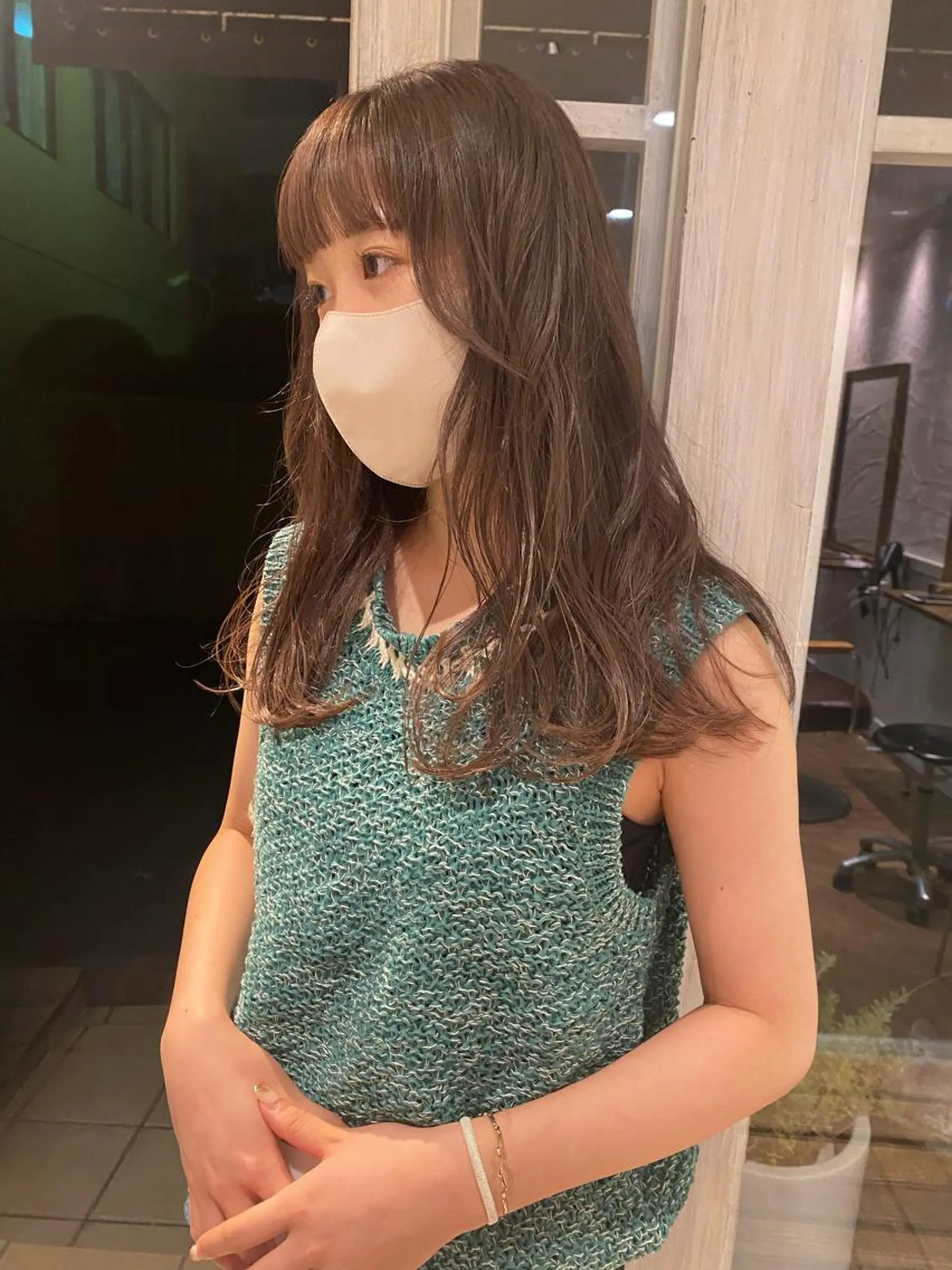 ロング saya🌿レイヤー カット/透明感カラーのヘアスタイル