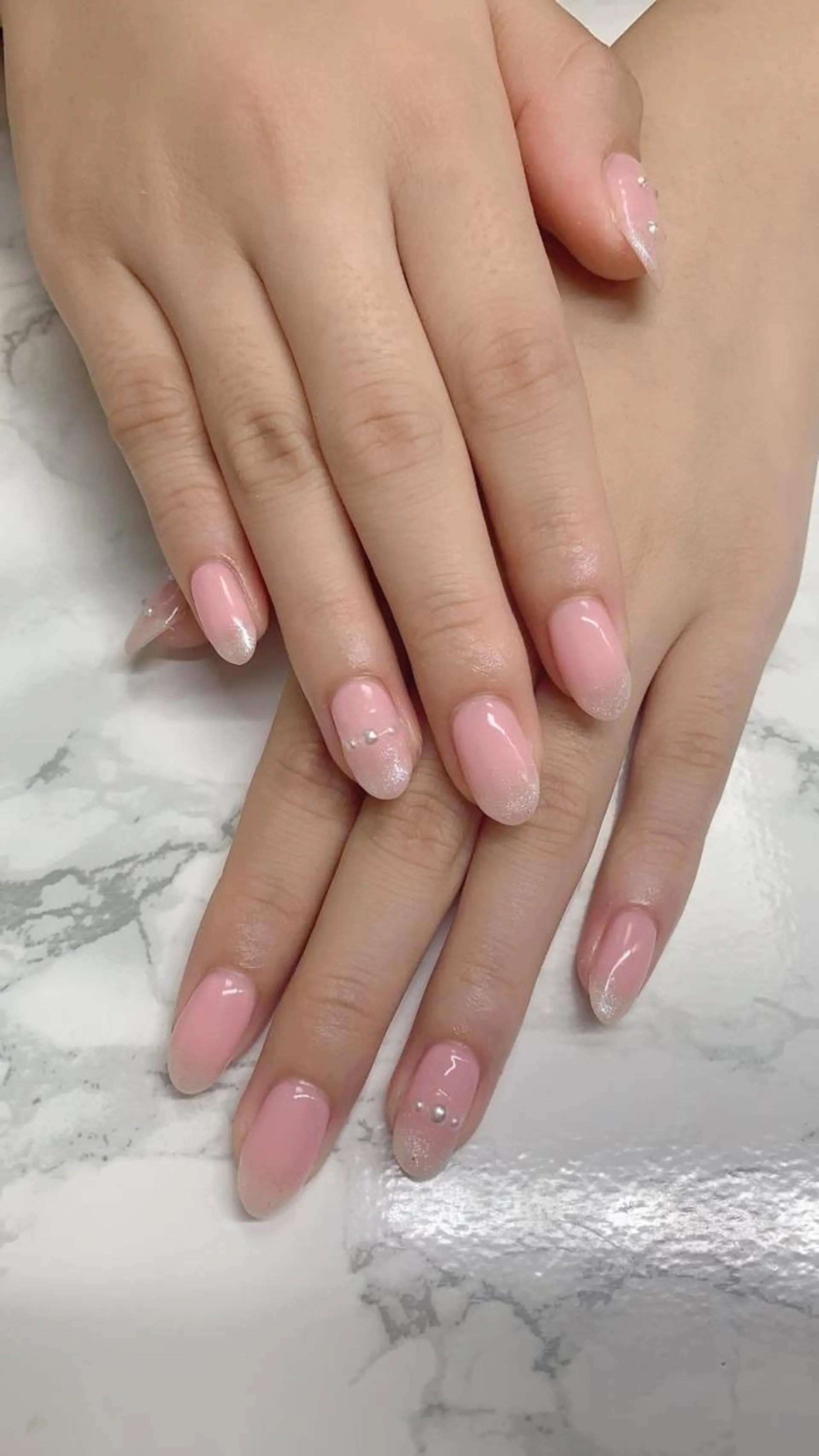 ネイル はな💎ネイル ワンホン、長さ出しのネイルデザイン