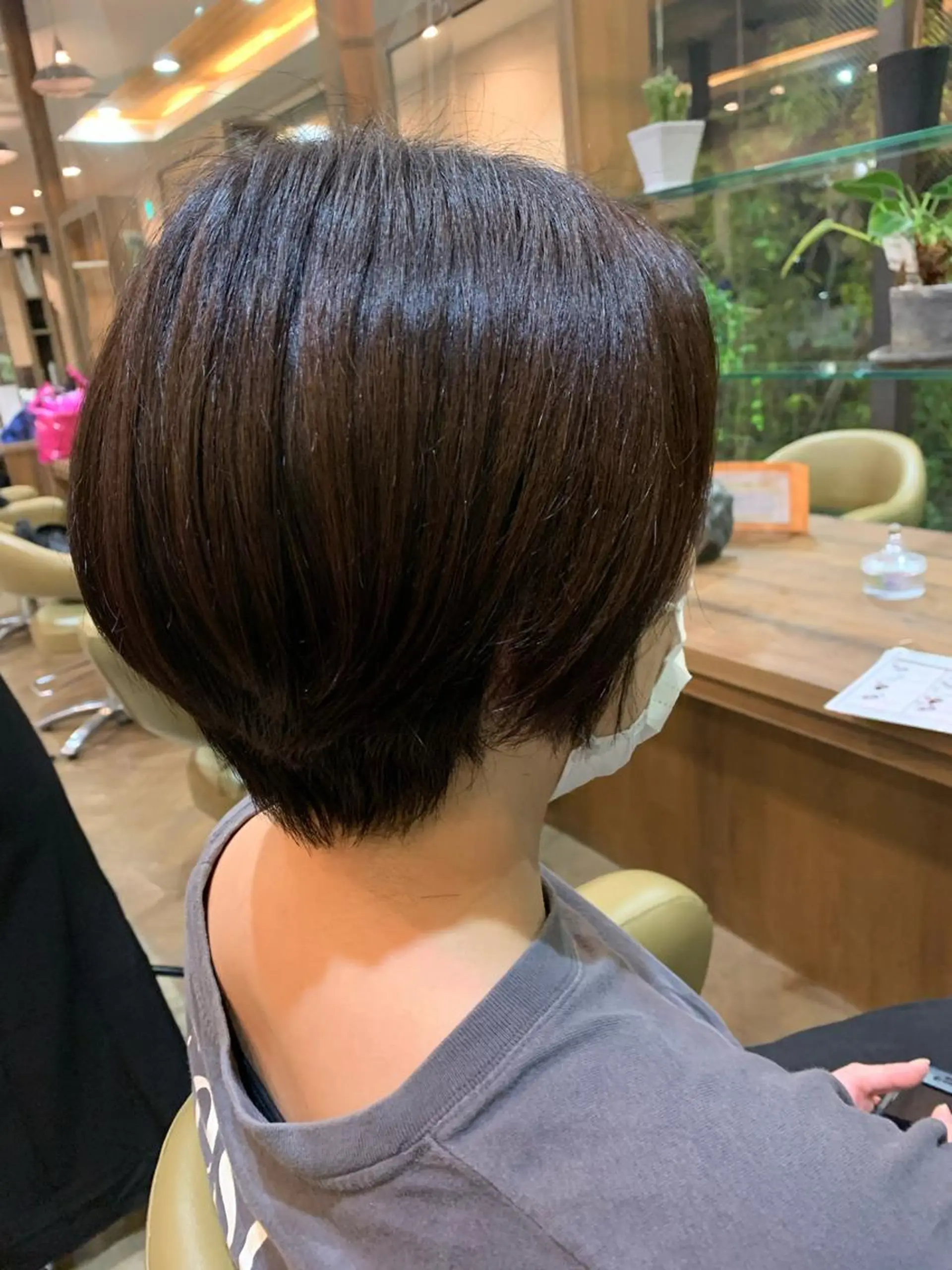 ショート ボブ 礒谷 夏帆のヘアスタイル