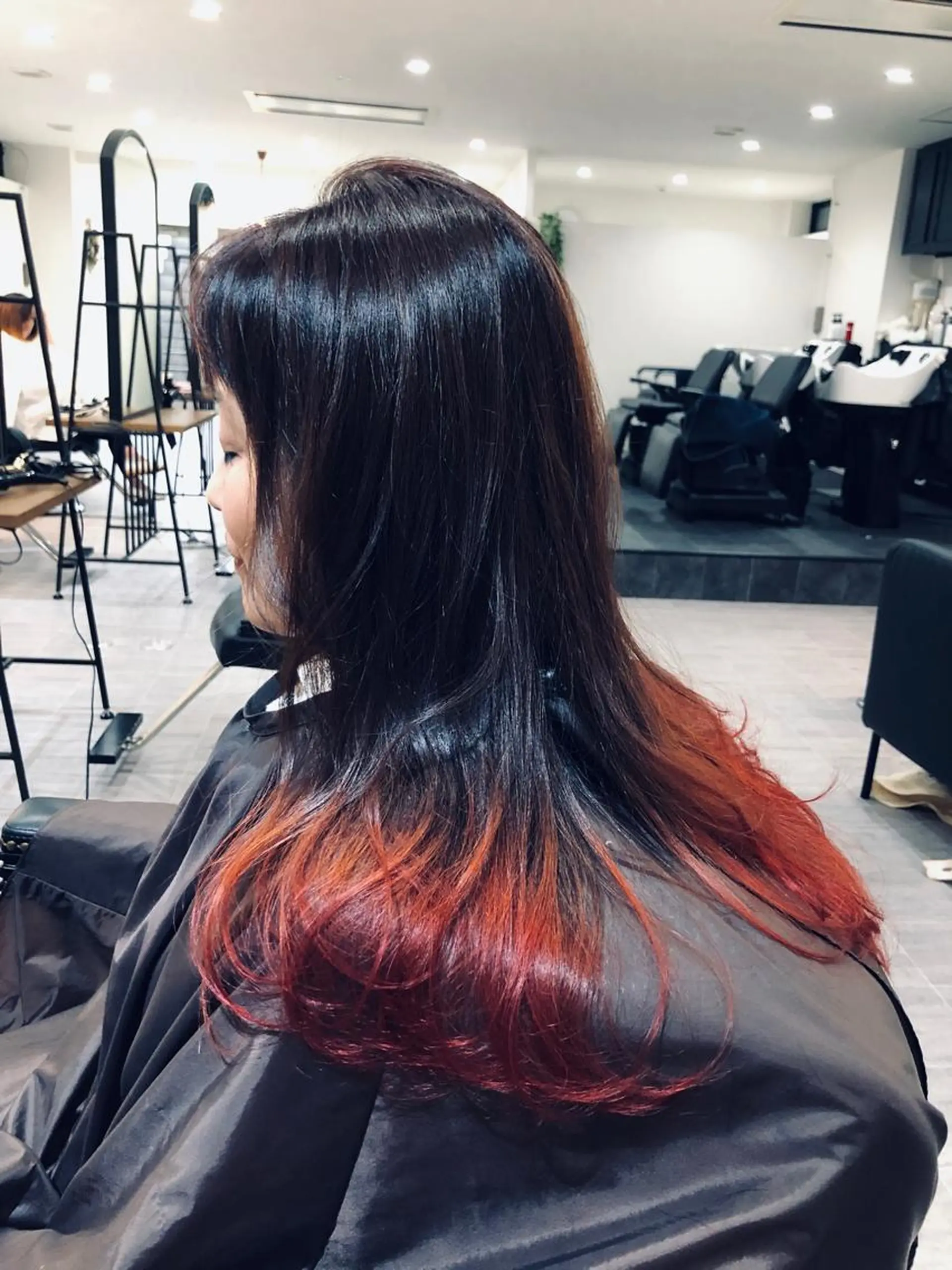 セミロング 渡邊 暁史のヘアスタイル