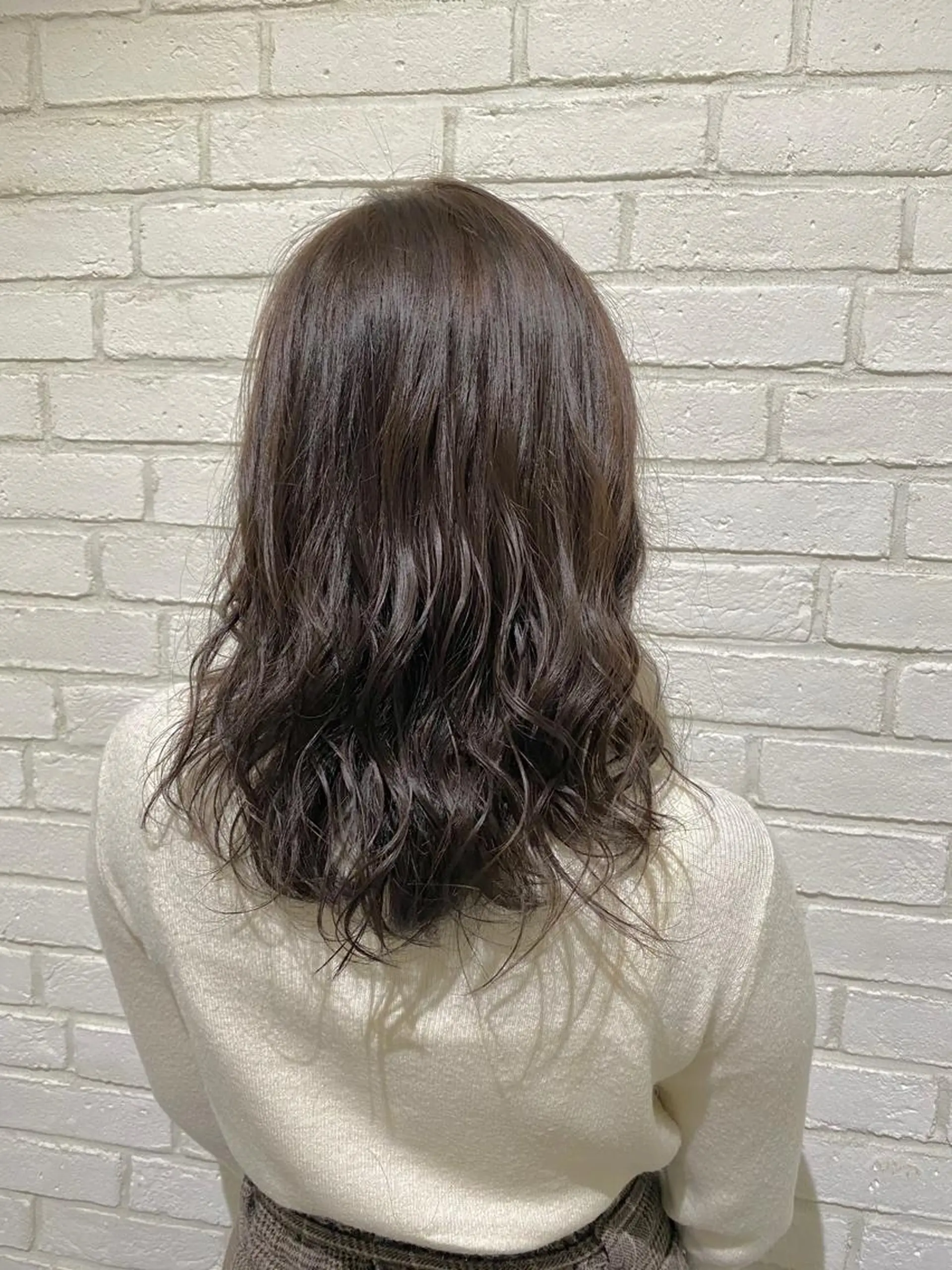 セミロング アッシュ 🪻花屋併設🪻秀島 有紀のヘアスタイル