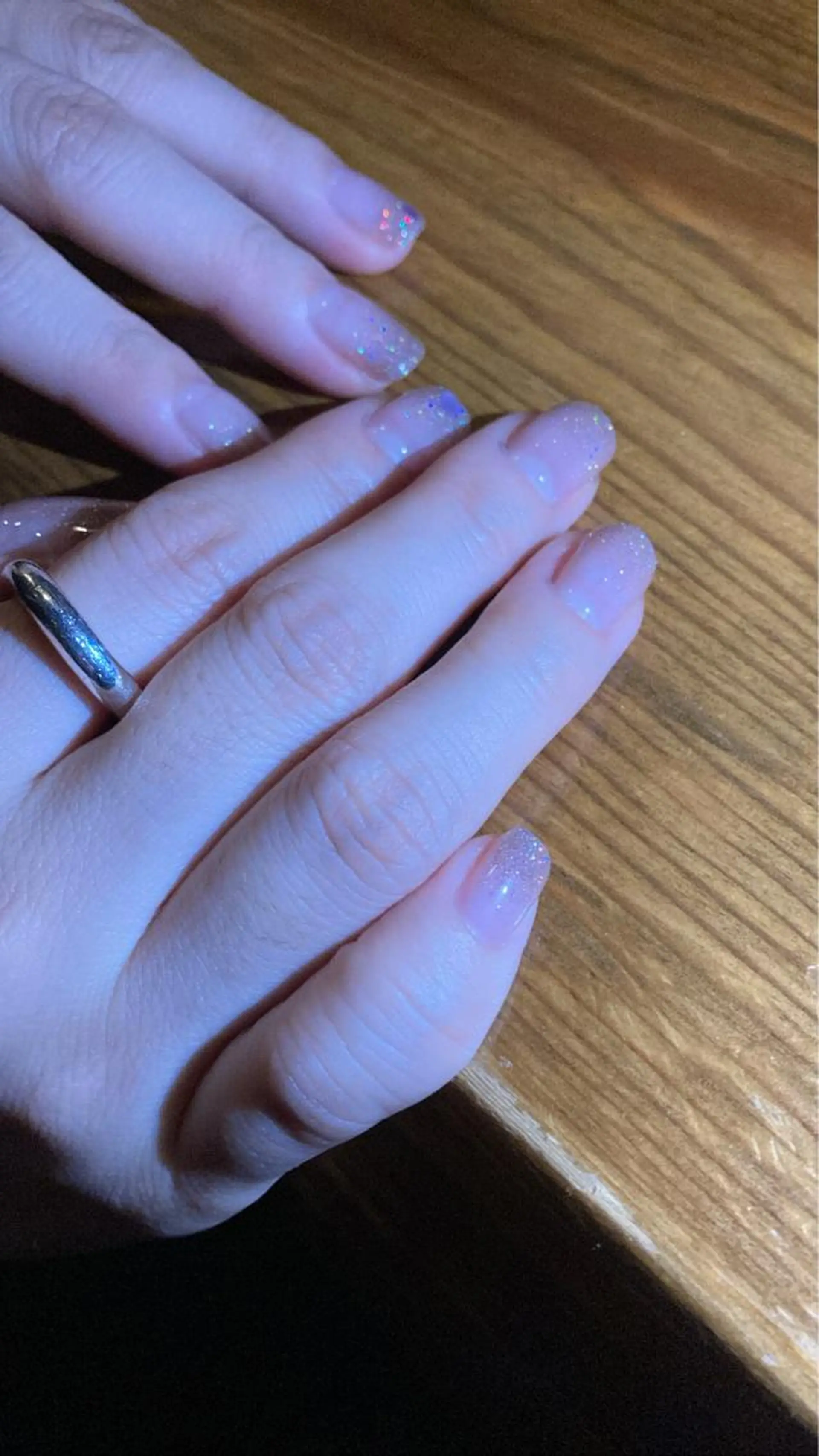 ネイル nailsalon　hue所属・小山 羽奈のネイルデザイン