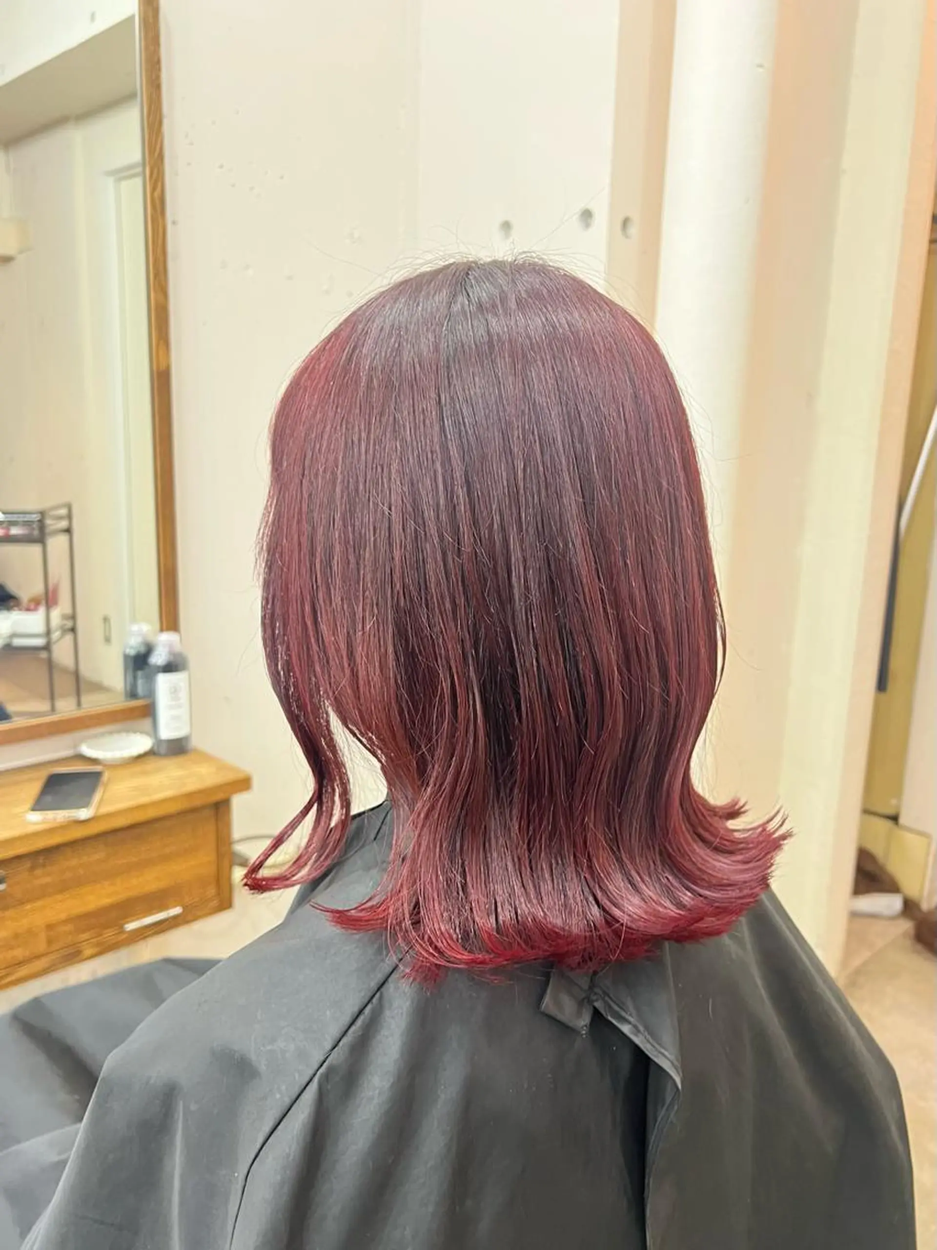 セミロング ヘアカラー トリートメント 店長🩷艶カラー 🧡💛リサ🫧のヘアスタイル