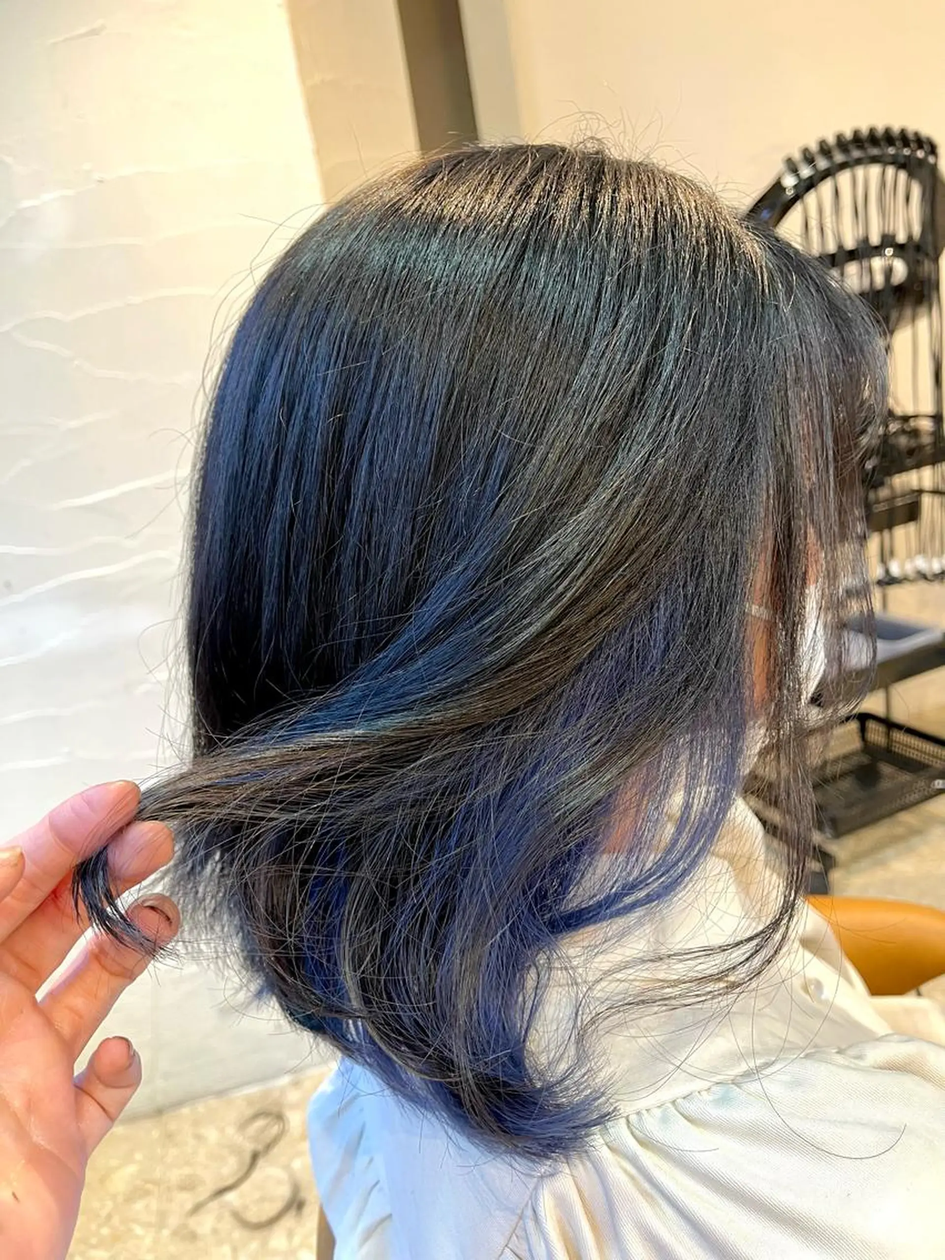 ミディアム カラー ブルーカラー ネイビーカラー ヘアカラー うしだ かおるのヘアスタイル