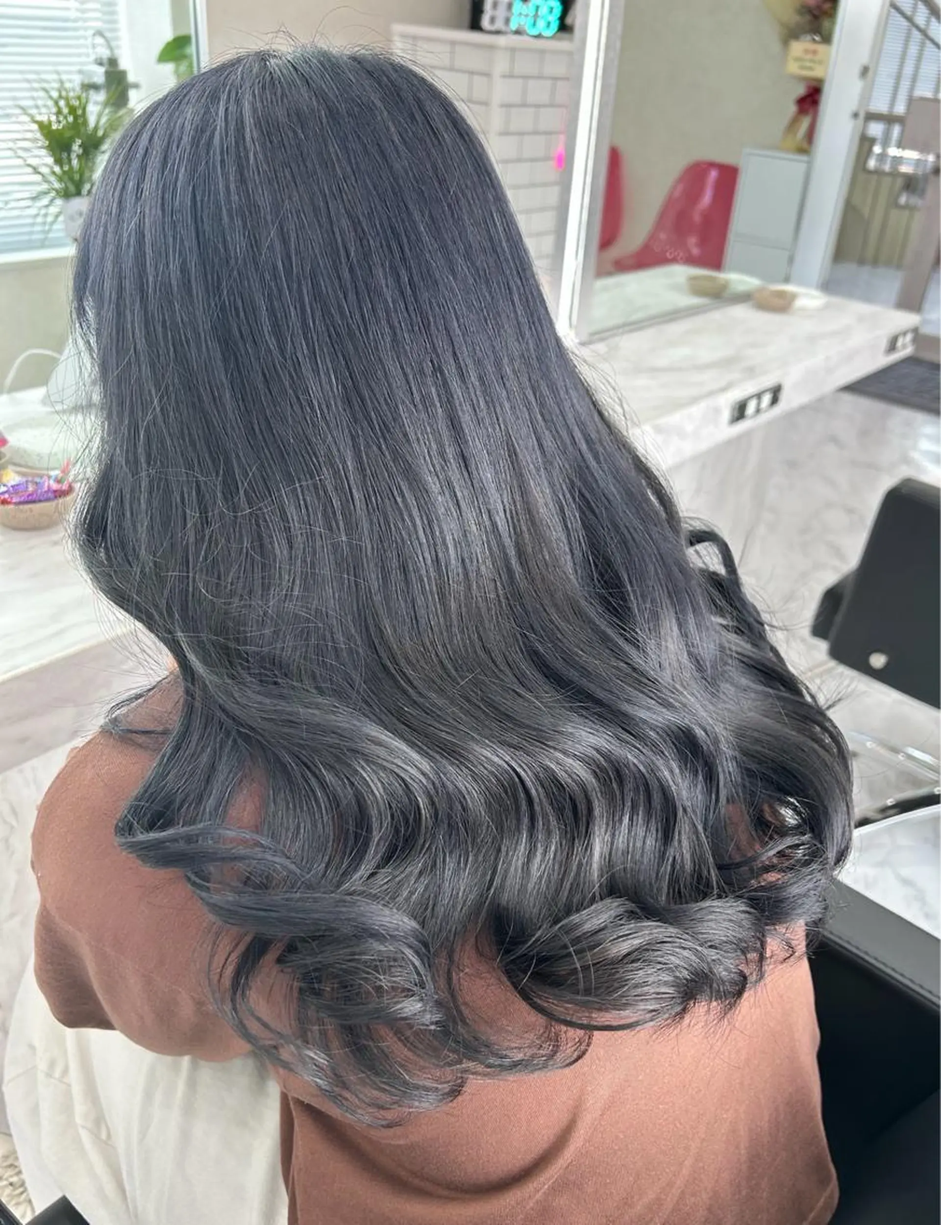 ロング カラー ヘアカラー ハイトーン/韓国風 🤍Nacchi🐈のマツエク・マツパデザイン