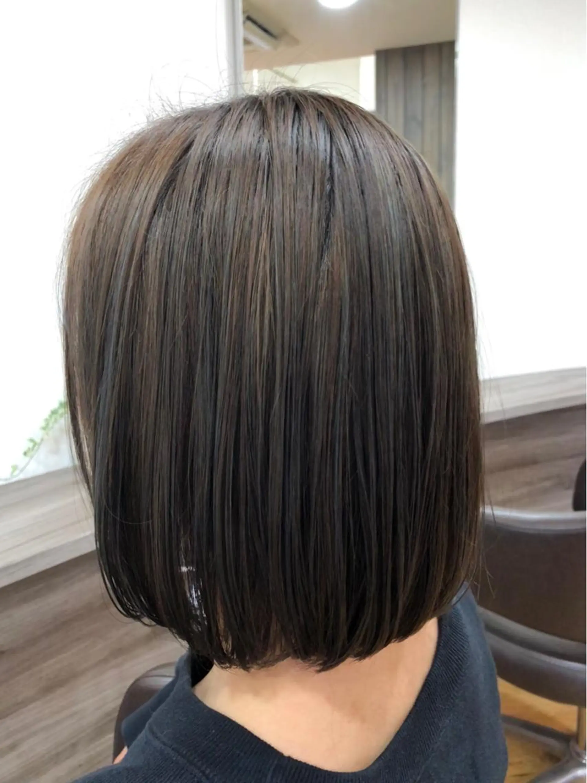 ショート 切りっぱなしボブ アッシュ ボブ ハイライト 外ハネヘア アイビーライン武蔵小杉所属・💟アイリスト 💟のマツエク・マツパデザイン