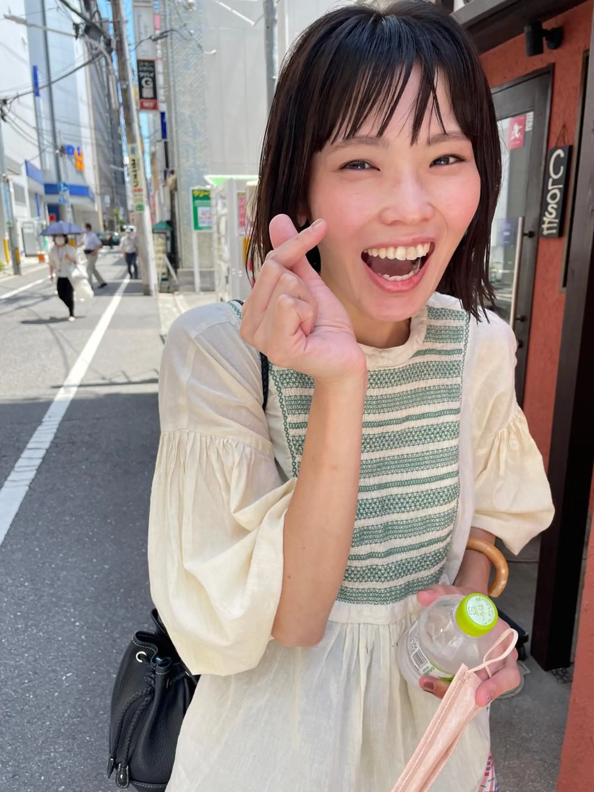 ミディアム カット ヘアカラー 縮毛矯正 トリートメント さの あやねのヘアスタイル