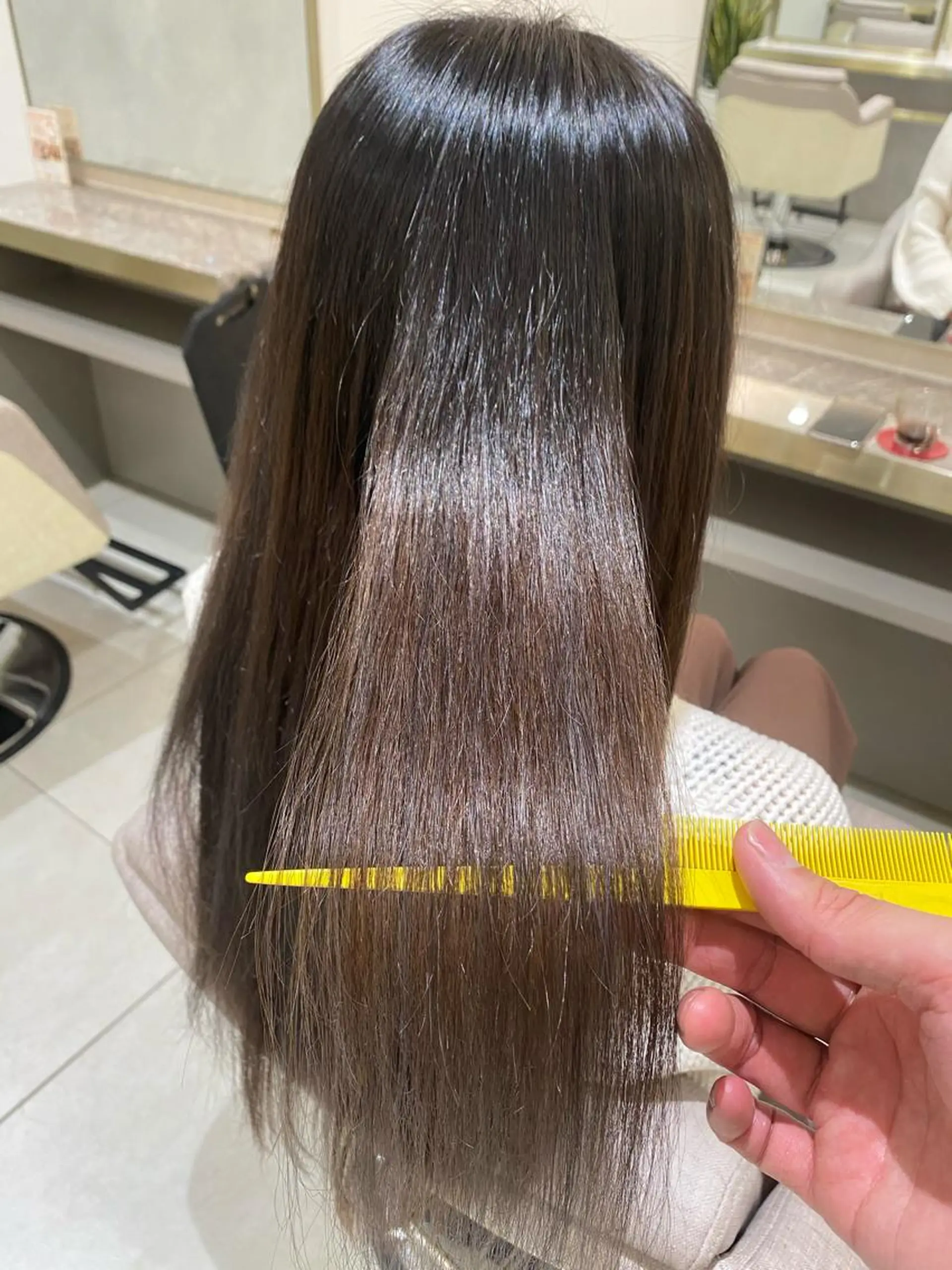 ロング パーマ 渡辺　亮/ 白髪ぼかし/髪質改善のヘアスタイル