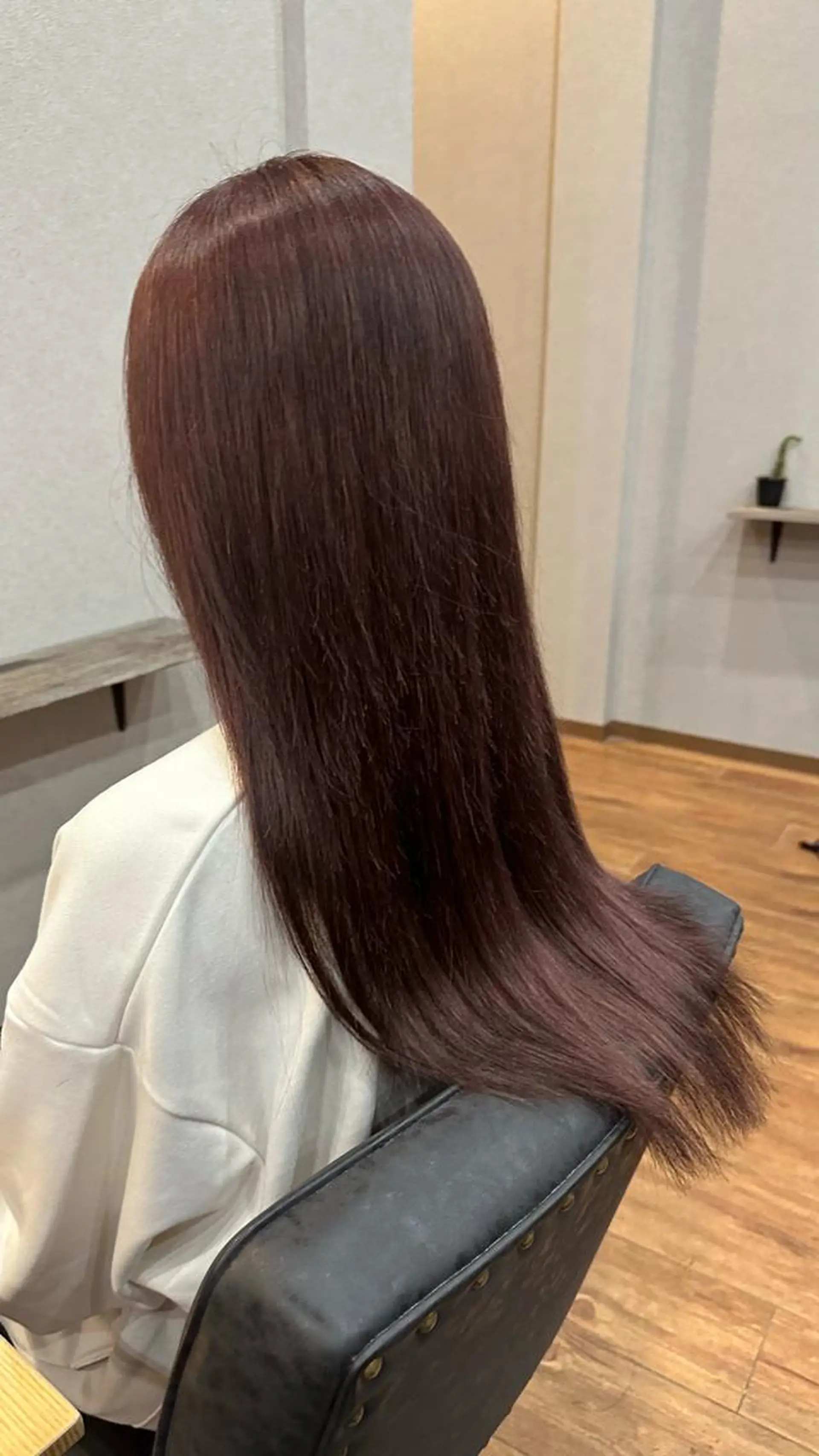 ロング カラー ブラウンカラー ラベンダーカラー ヘアカラー トリートメント clocca所属・鵜飼 真伍のヘアスタイル