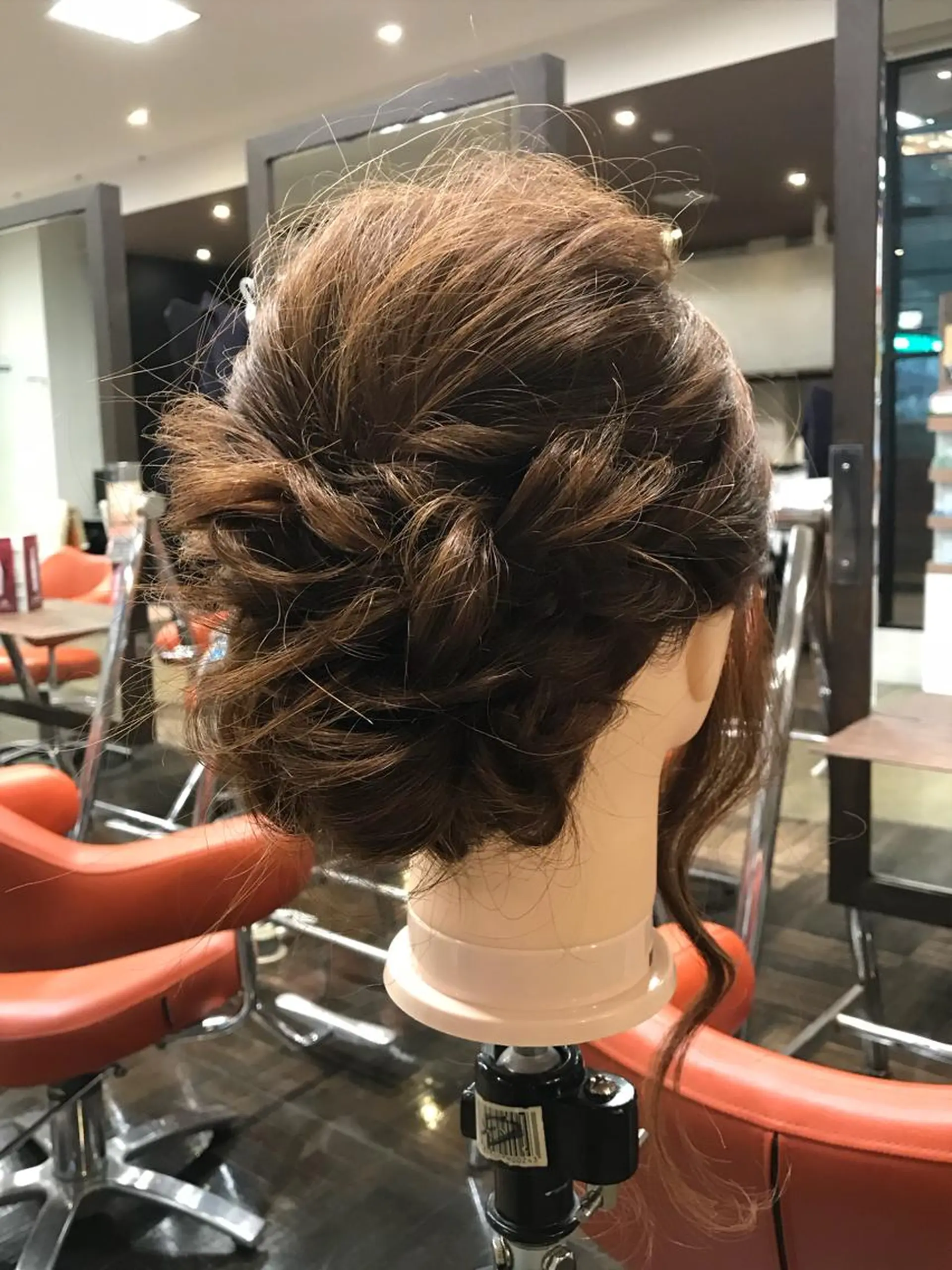 セミロング ヘアアレンジ デザインカラー🌈 高木リョウのヘアスタイル