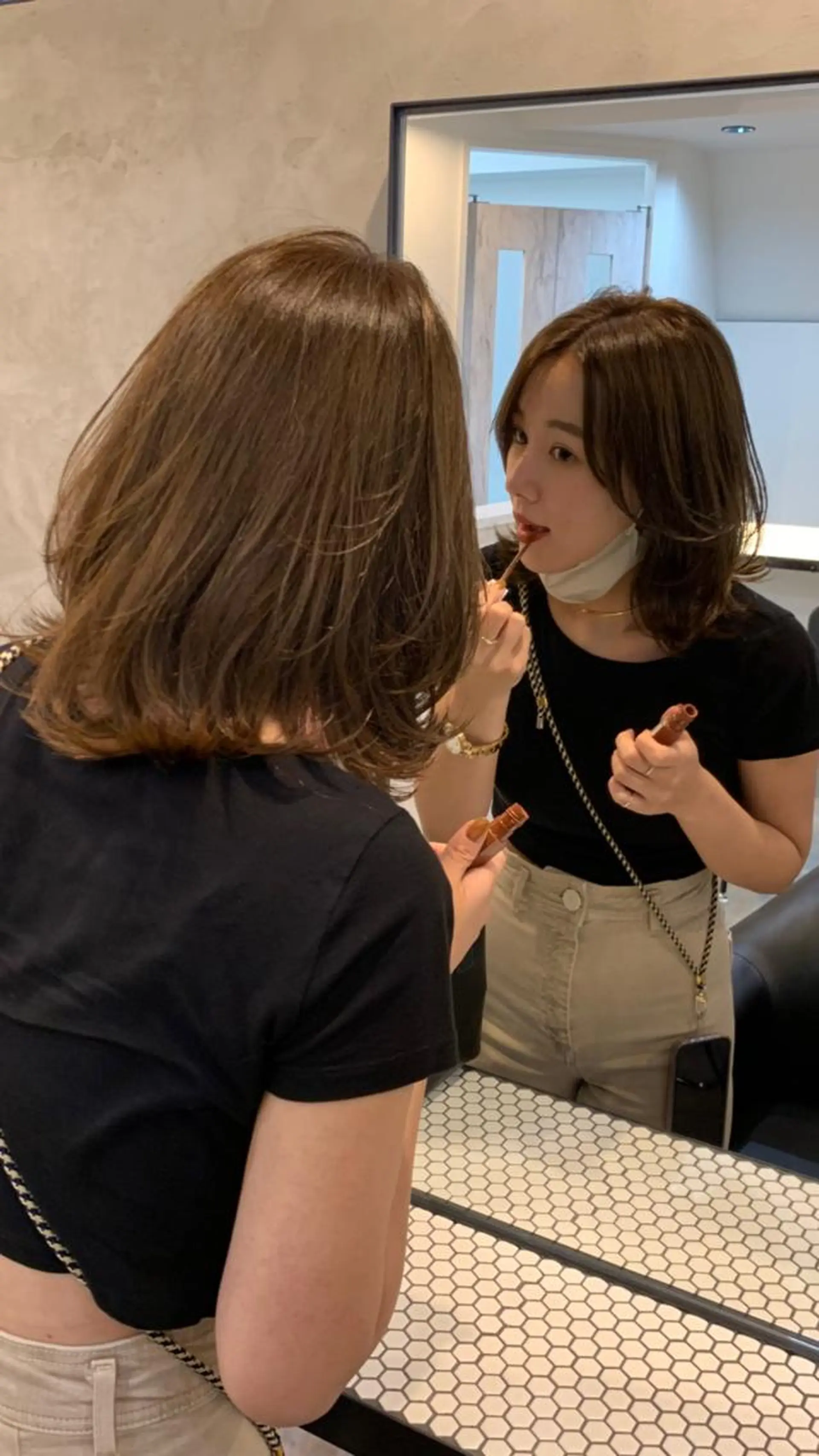 ミディアム 落合希 Olivebeigeのヘアスタイル