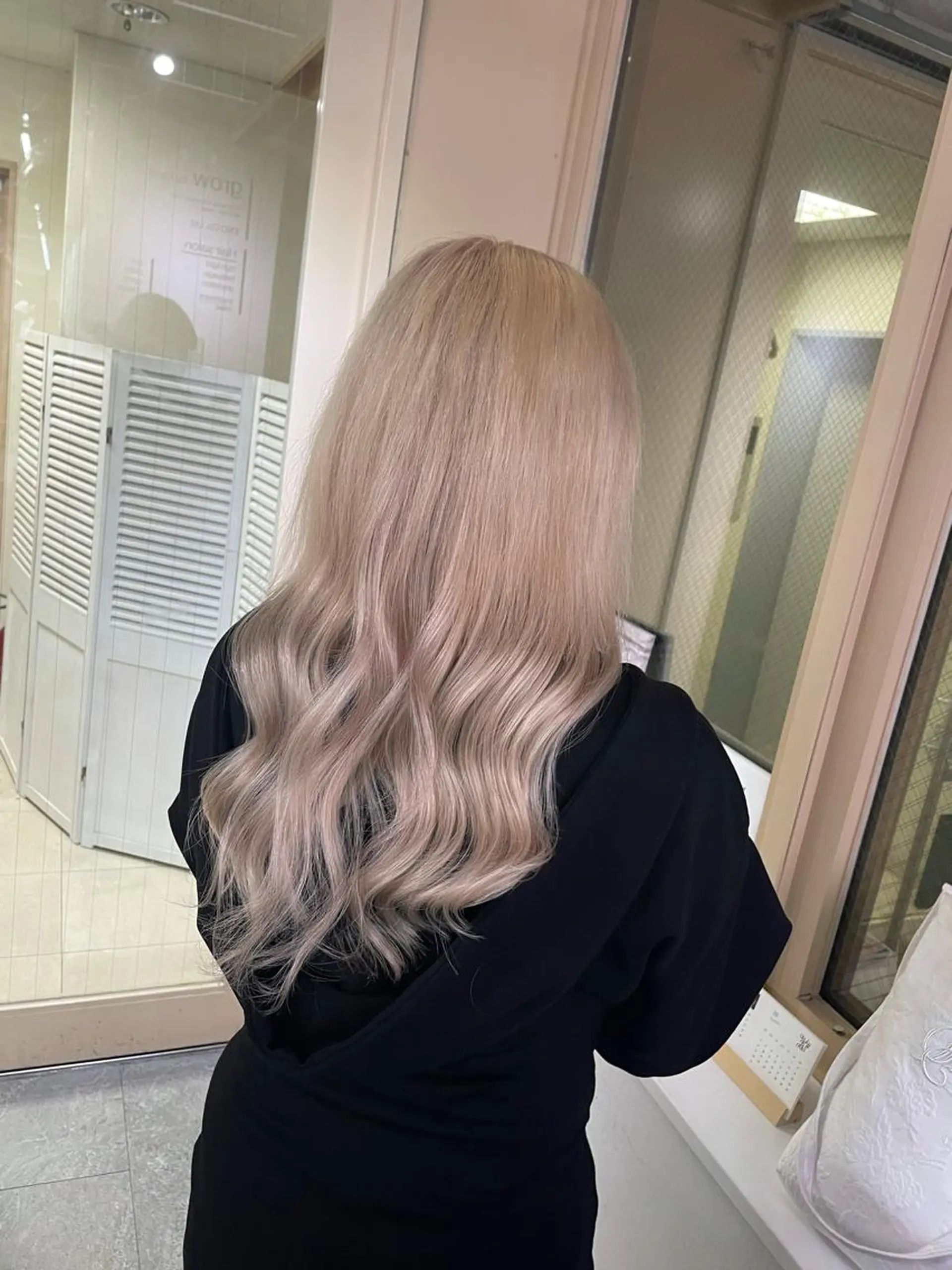 ロング カラー エクステ ロング ヘアカラー トリートメント 🌈プルエクステ& ハイトーン🌈関飛鳥のヘアスタイル