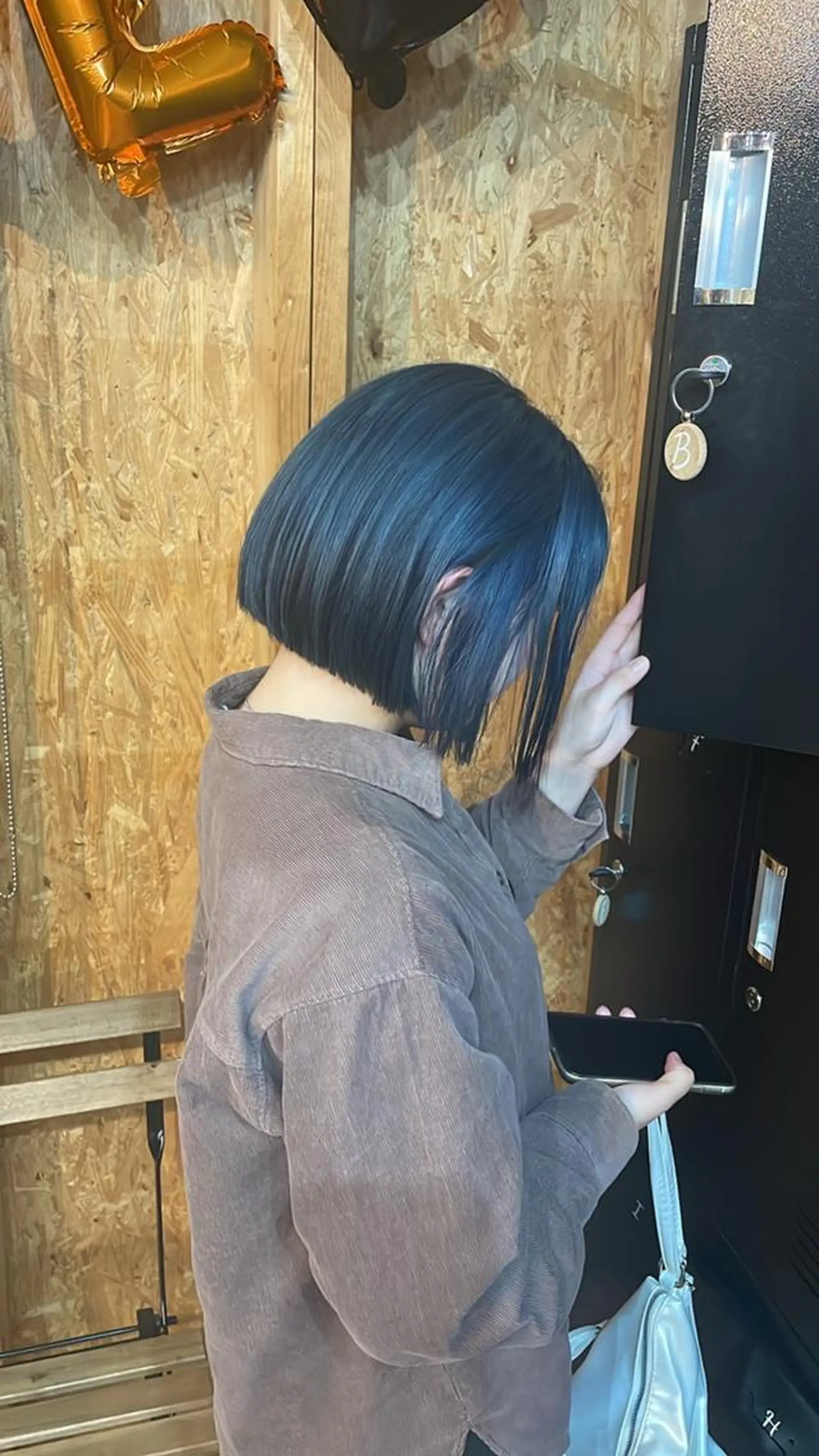 ショート カット ヘアカラー トリートメント ☘️ハイトーンボブ ☘️初めてのボブ💫のヘアスタイル