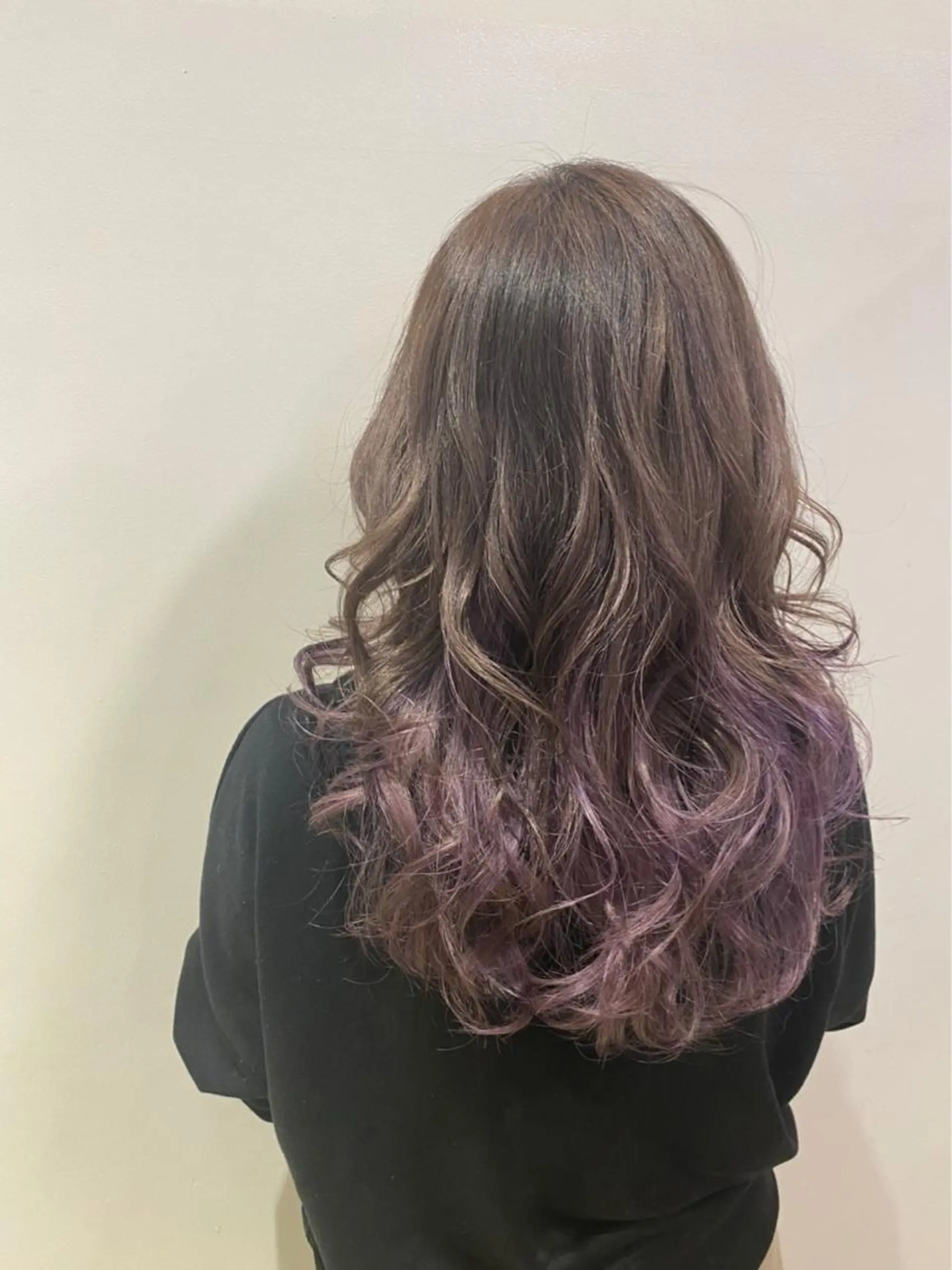 セミロング カラー バレイヤージュ グレージュ パープルカラー レイヤーカット ヘアカラー 溝口 和弘のヘアスタイル