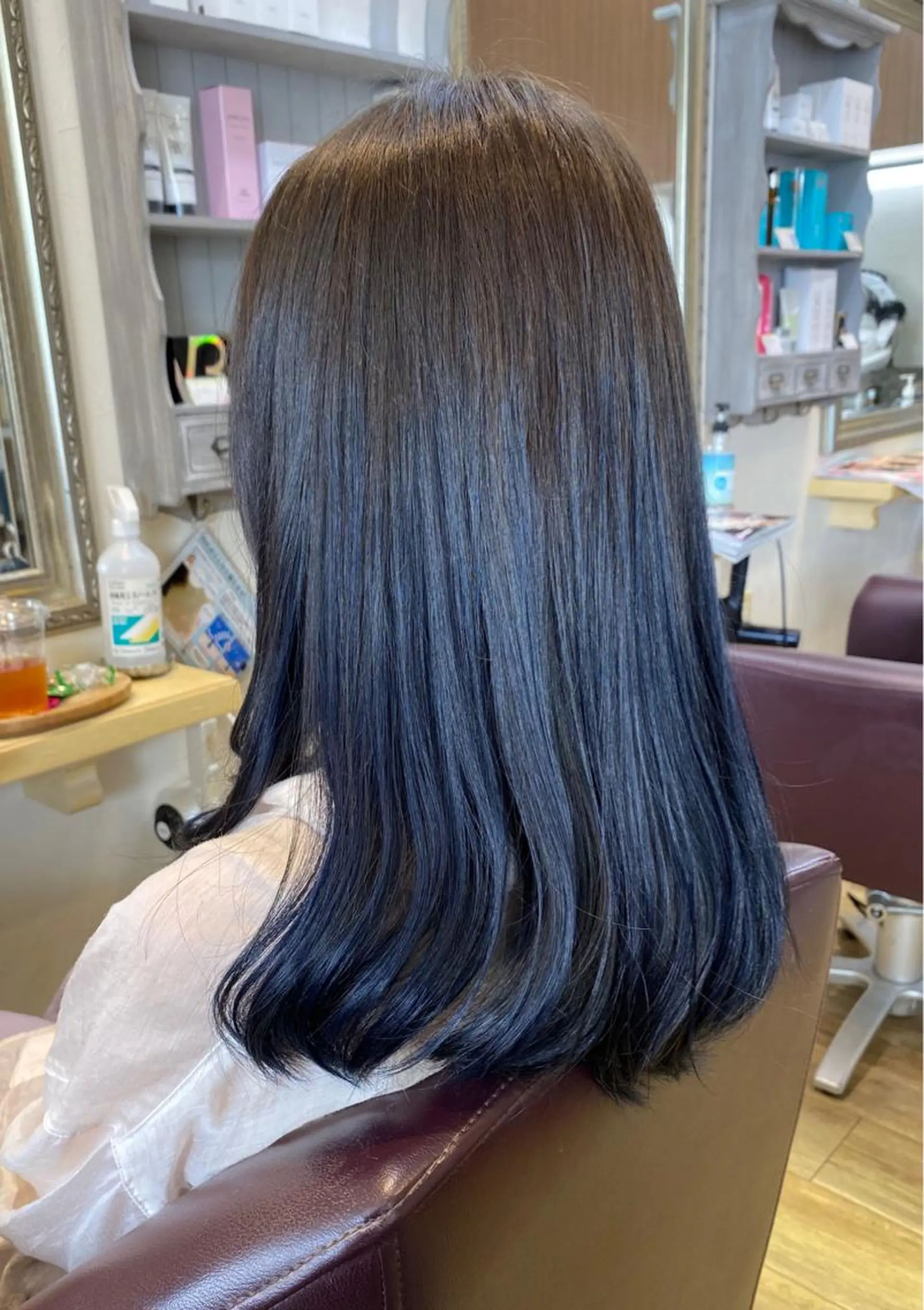 ミディアム カラー グラデーションカラー ネイビーカラー カット ヘアカラー grand juteのヘアスタイル