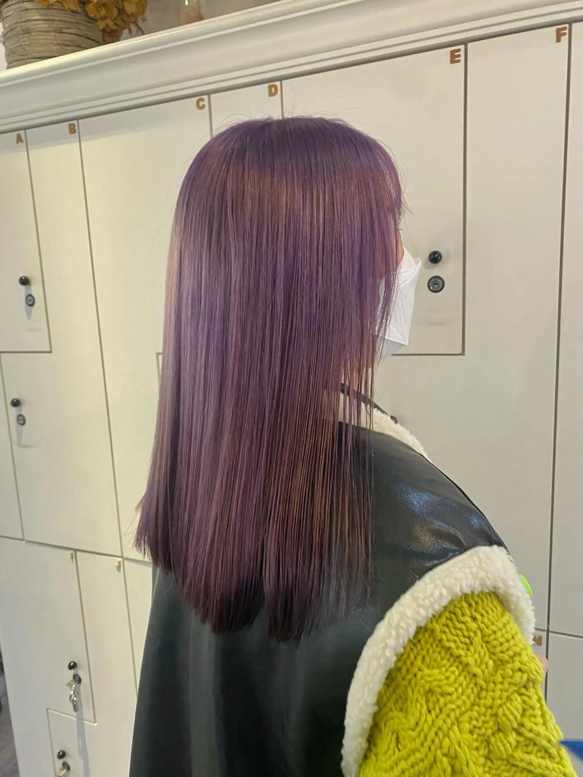 セミロング カラー カット ヘアカラー トリートメント 梅田ハイトーン チダ ヒナノのヘアスタイル