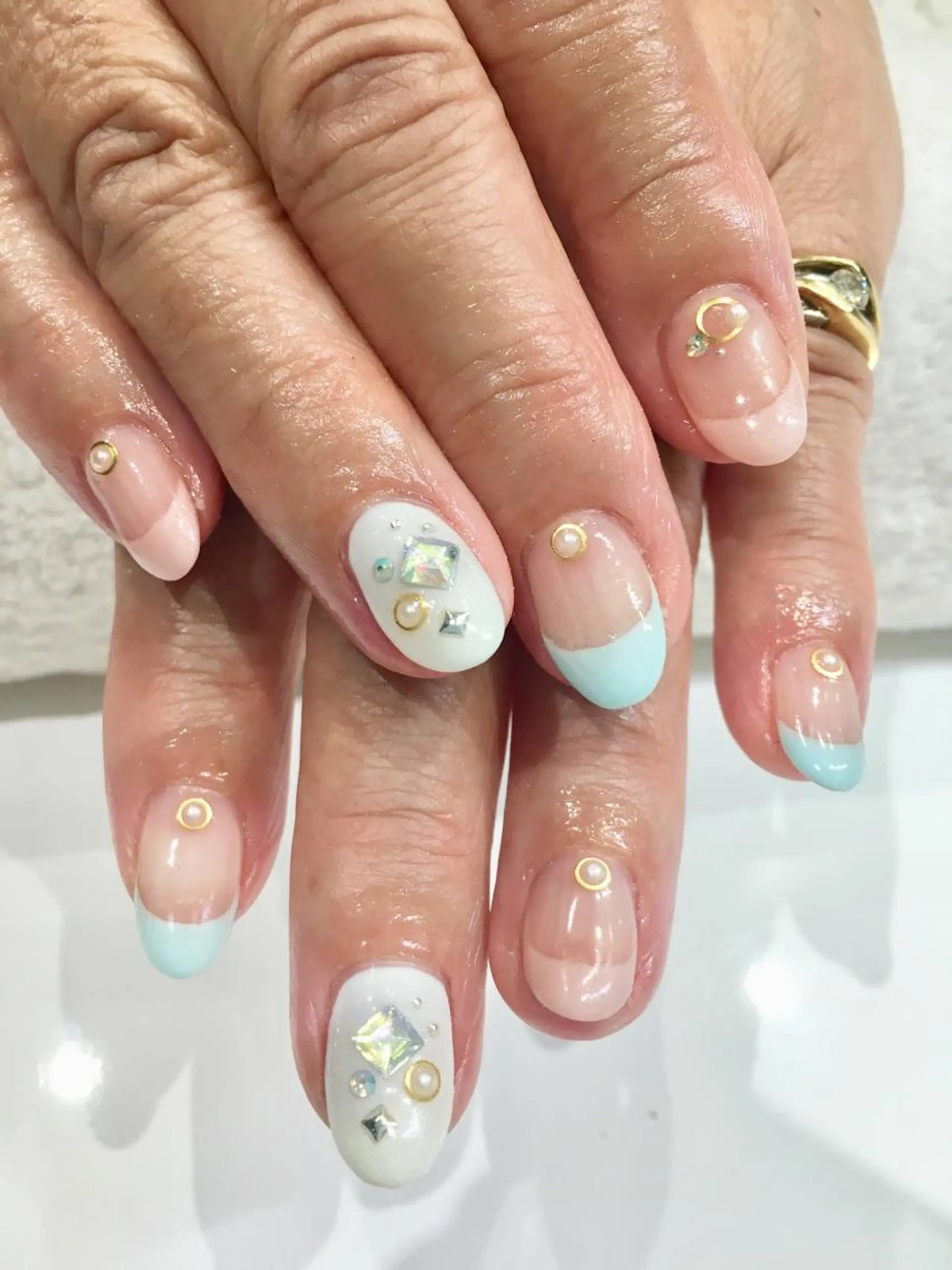 ネイル フレンチネイル パステルネイル ストーンネイル 佐藤 まりえのネイルデザイン