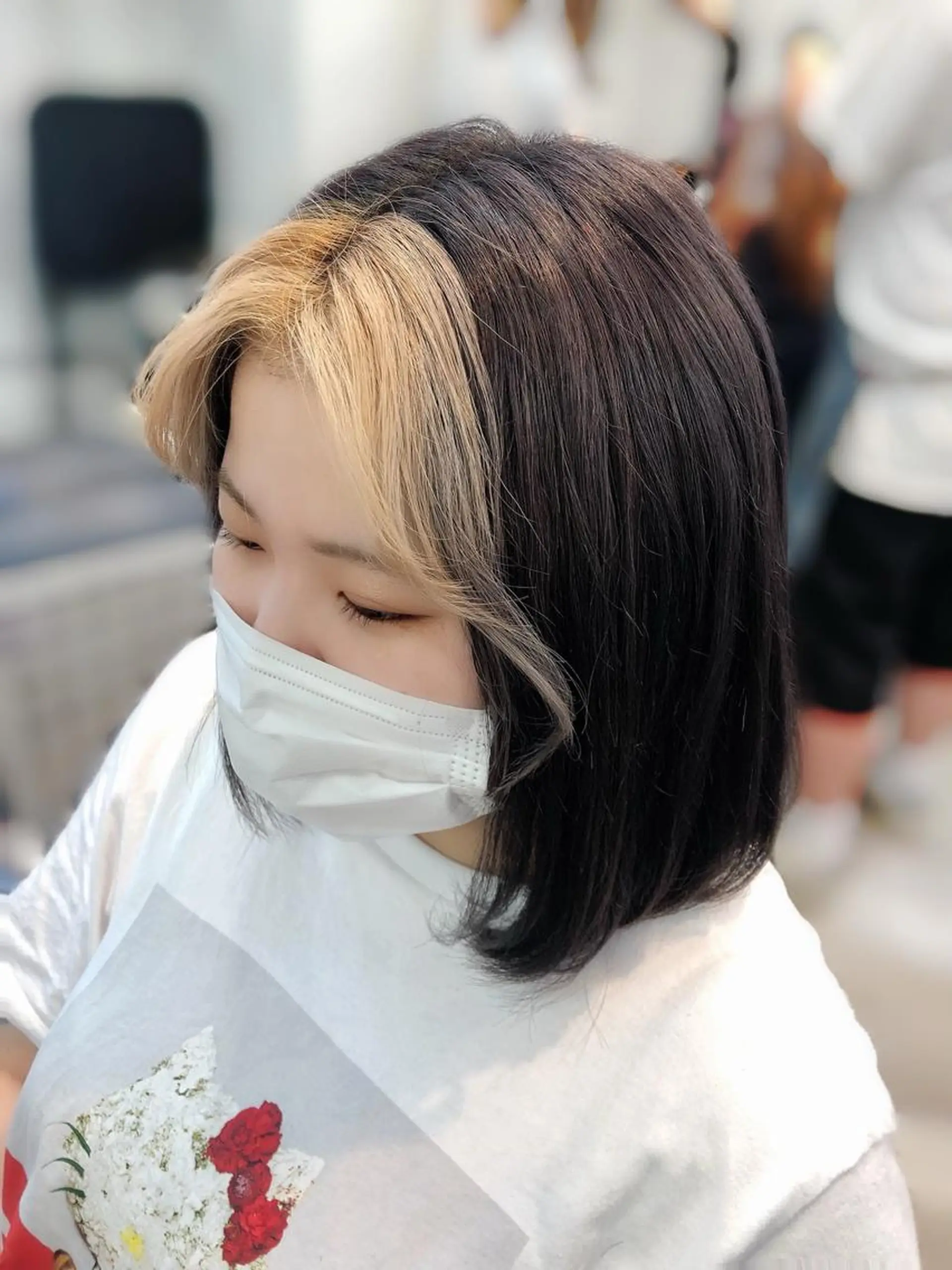 ミディアム カラー ブリーチ ヘアセット 韓国ヘア🤍髪質改善 🇰🇷AKANEのヘアスタイル