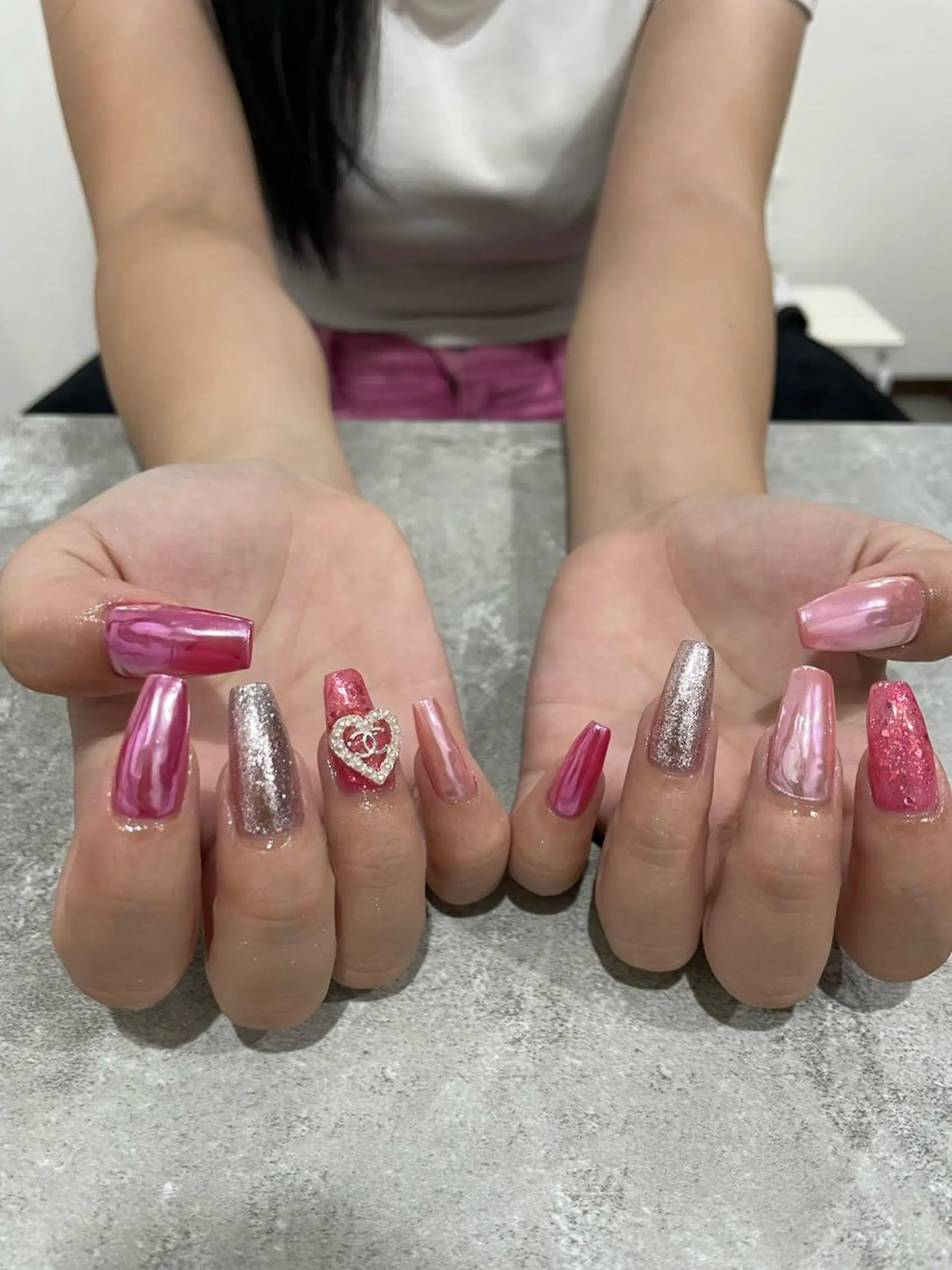 ネイル 持ち込み Raviliss ♡のネイルデザイン